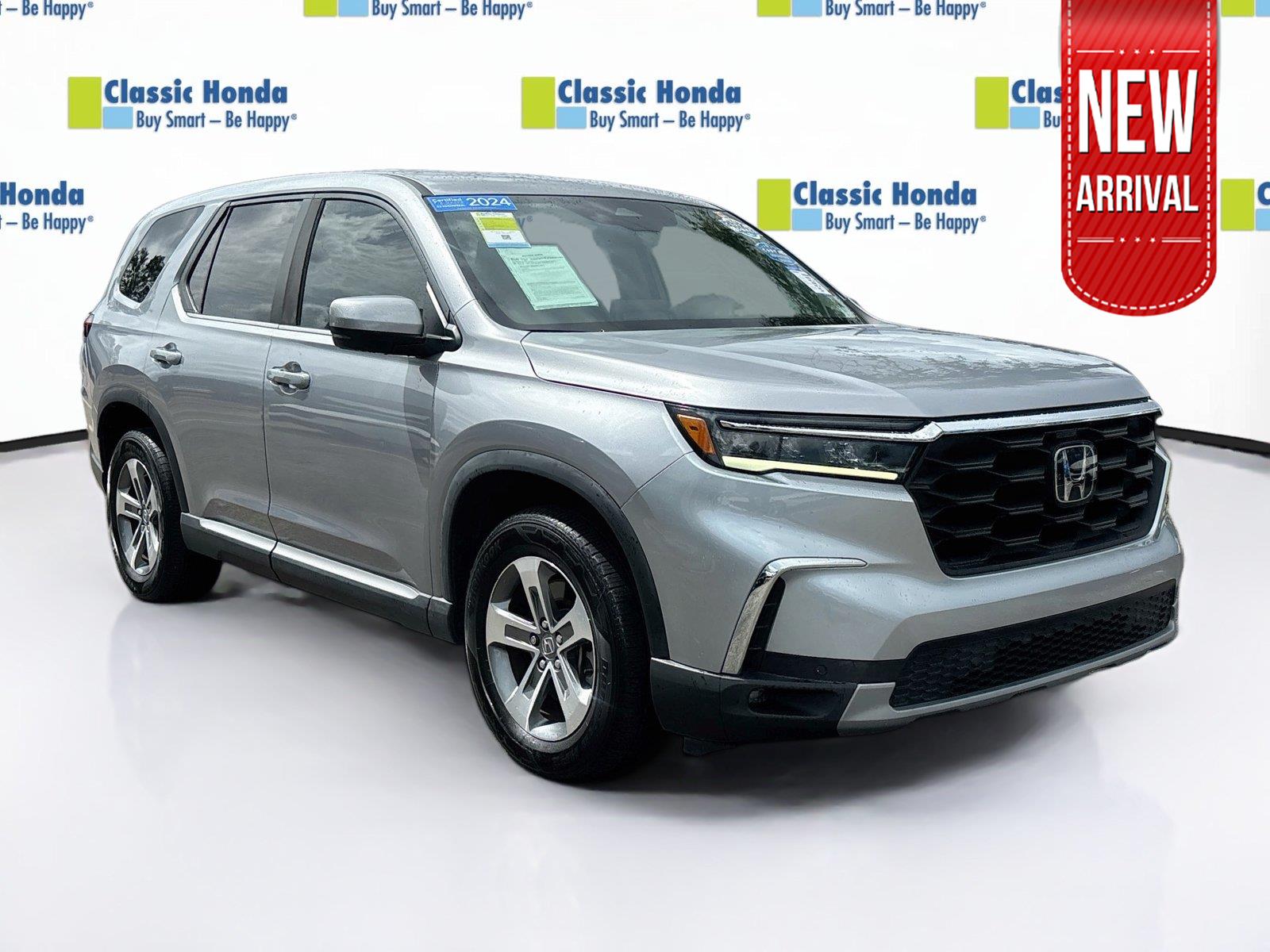 Lunar Silver Metallic 2024 Honda Pilot SUV / Crossover Front-Wheel Drive Automatic