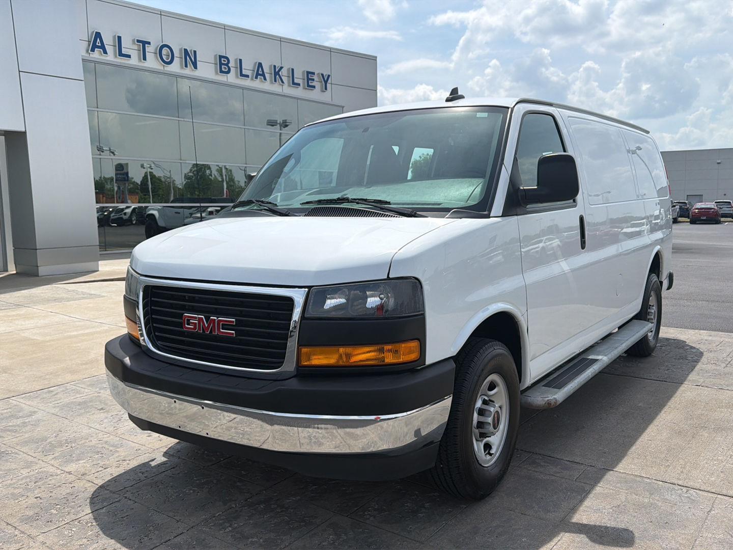 2021 GMC Savana Cargo 2500 RWD