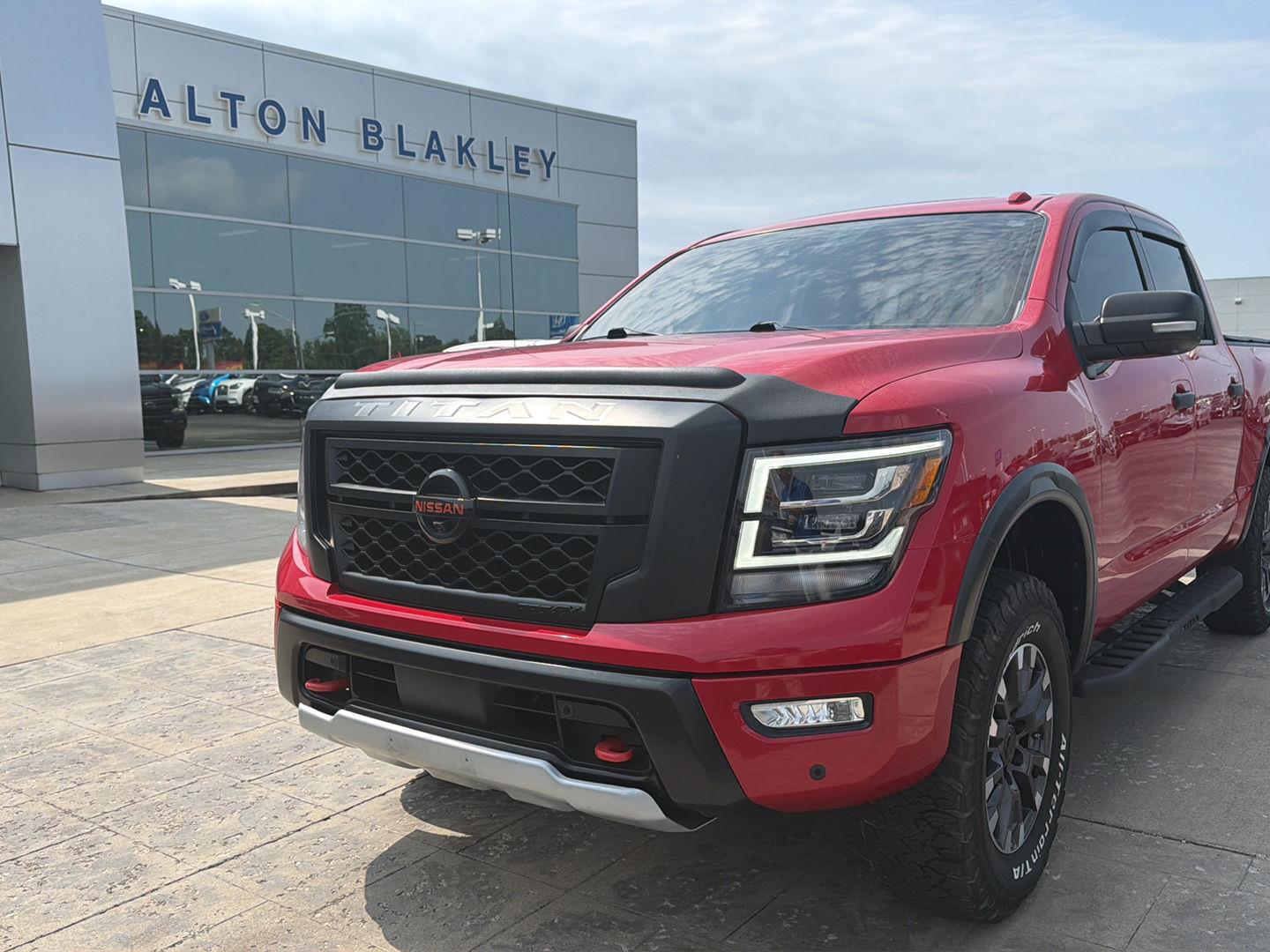  2021 Nissan Titan PRO-4X Crew Cab 4WD   