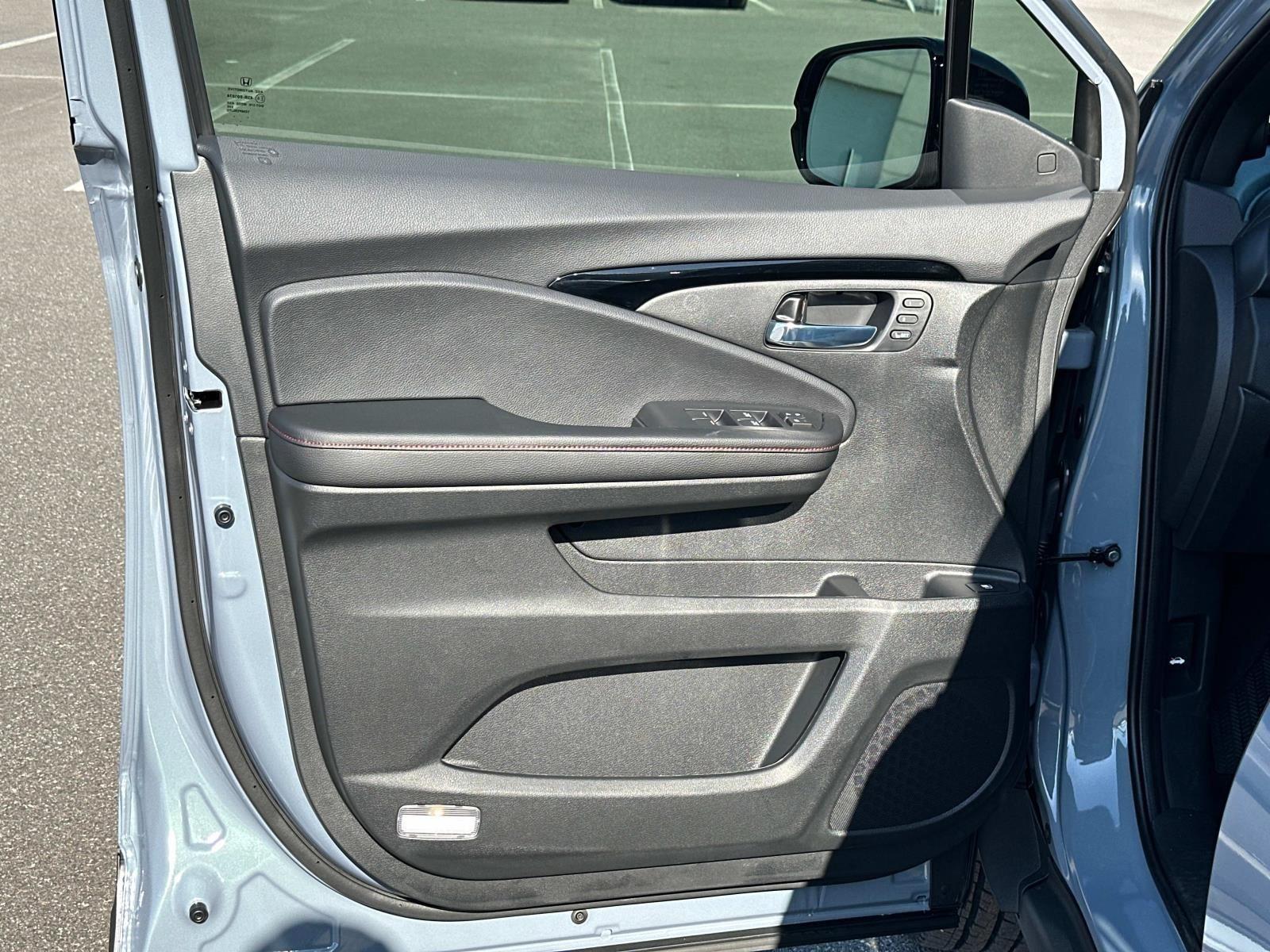 2025 Honda Ridgeline Black Edition