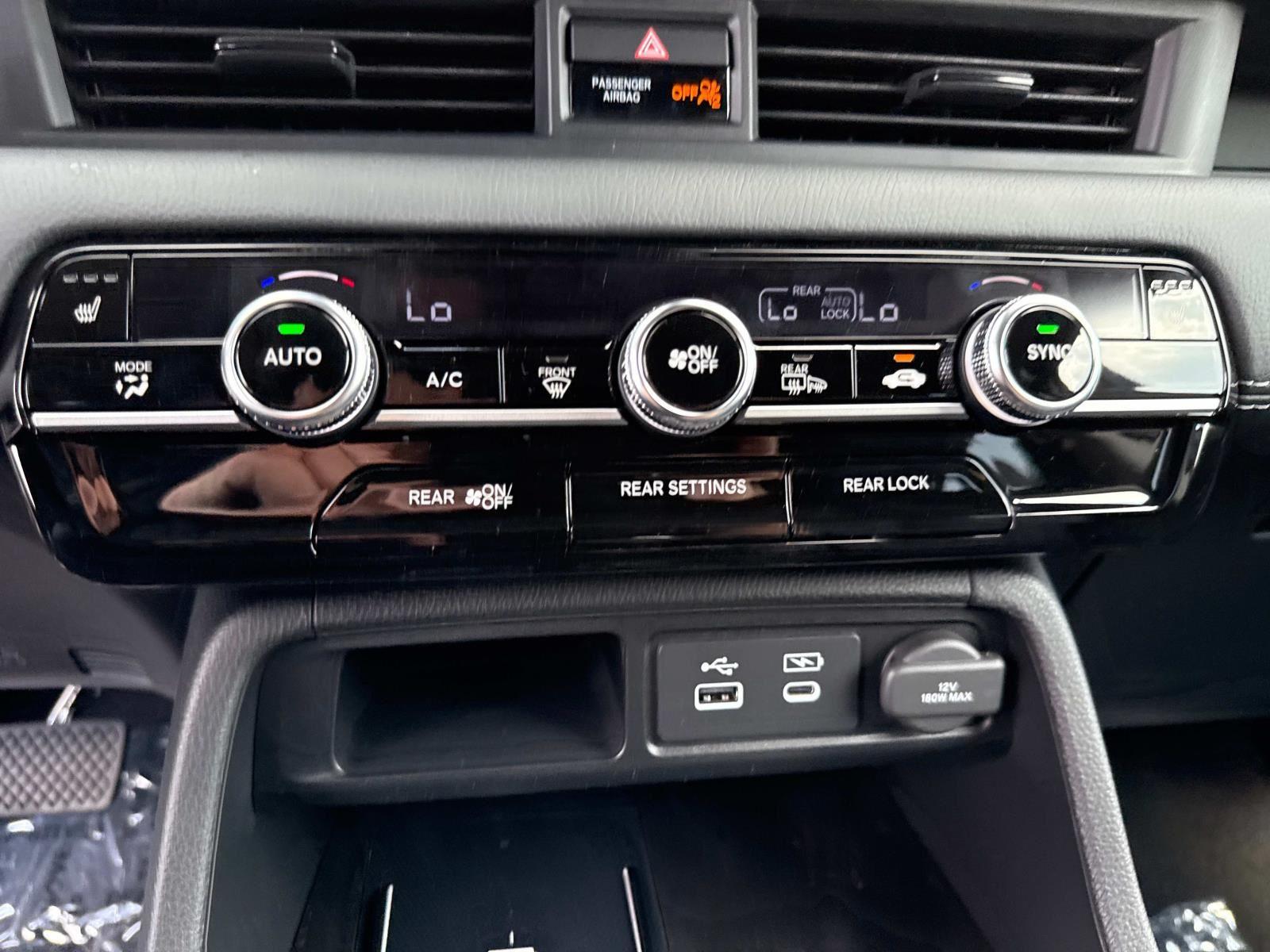 2025 Honda Pilot Touring