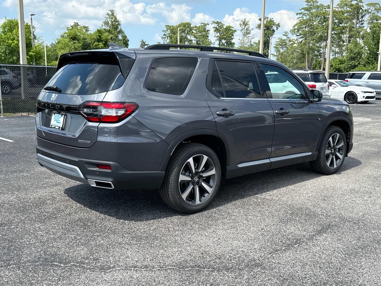 2025 Honda Pilot Touring
