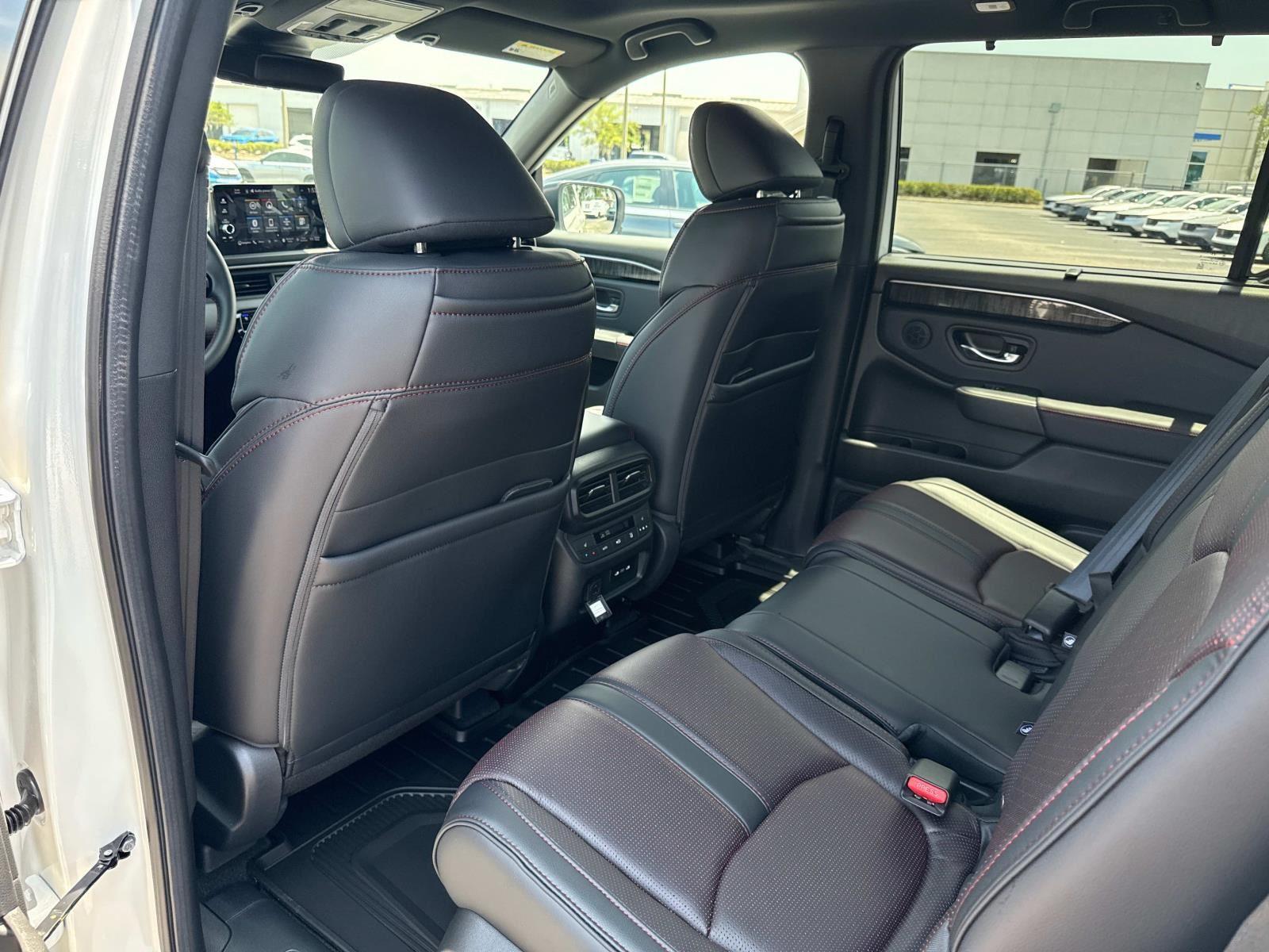 2025 Honda Pilot Black Edition