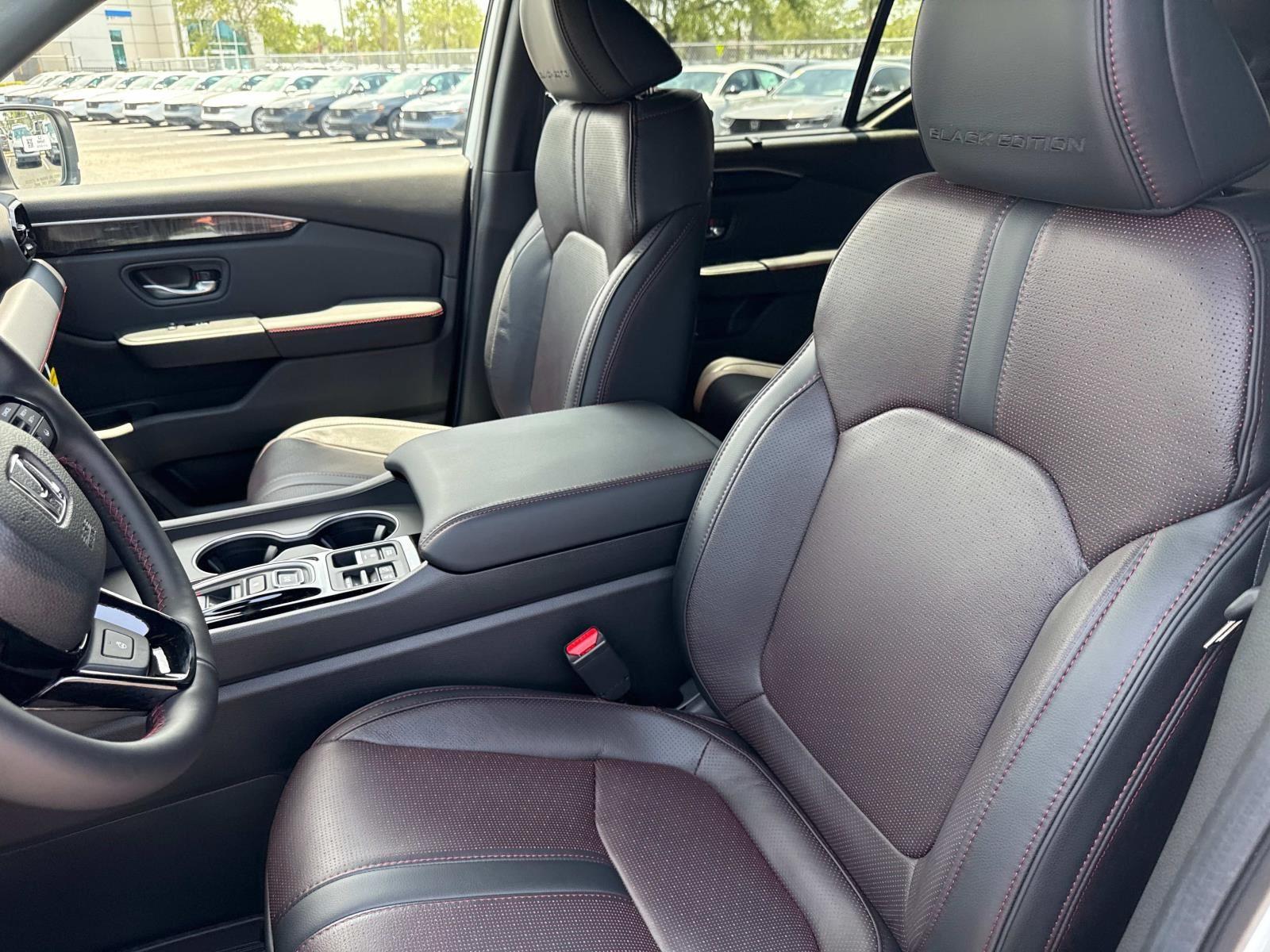 2025 Honda Pilot Black Edition