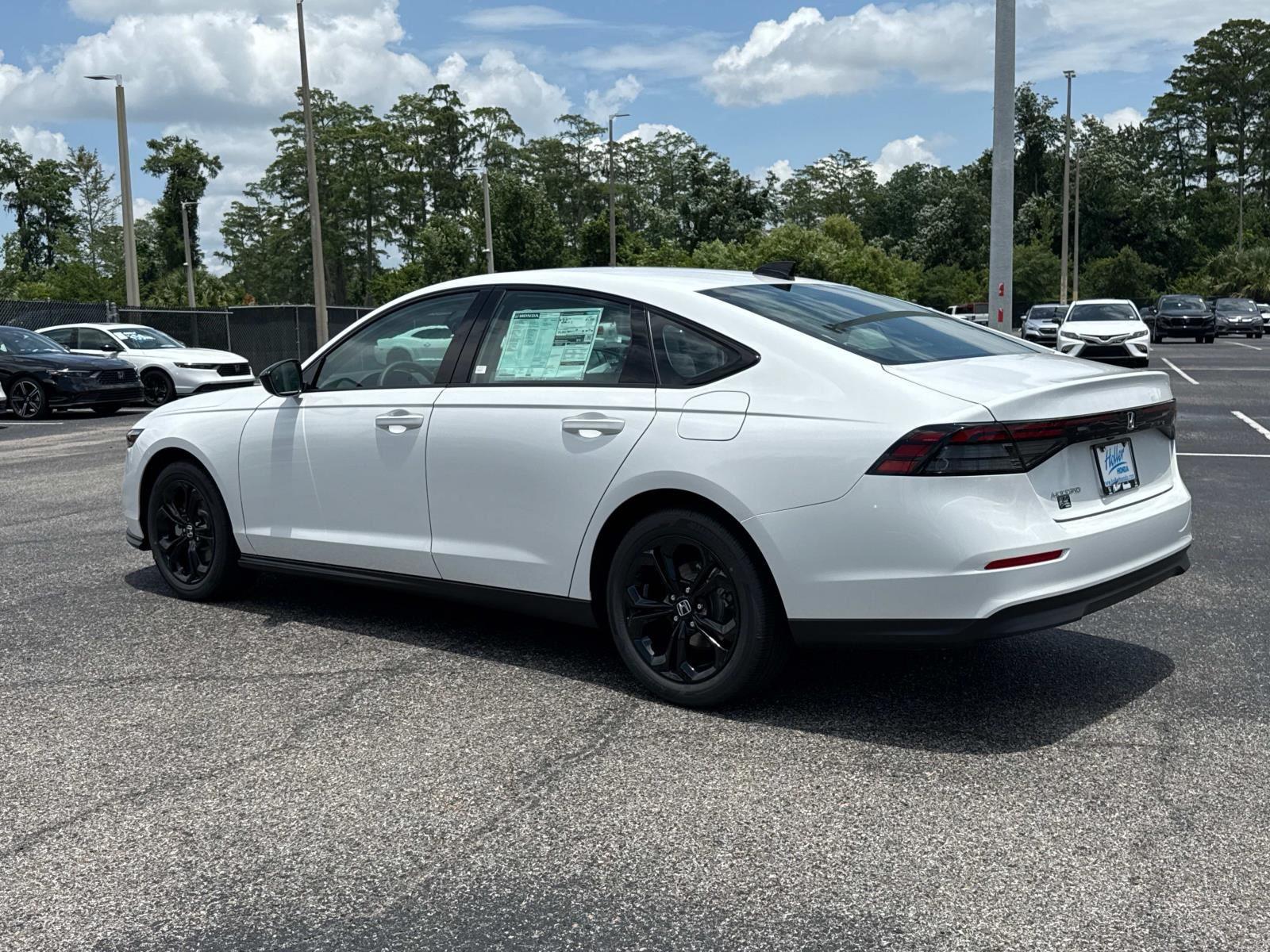 2025 Honda Accord SE photo 4