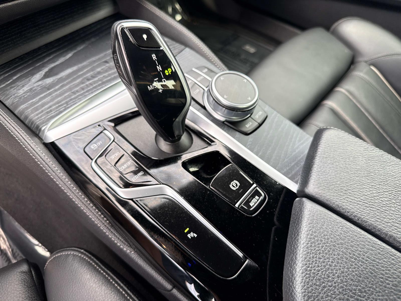 2022 BMW 5 Series 540i