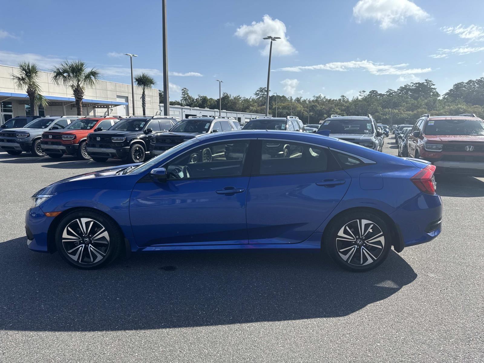 2018 Honda Civic EX-T photo 2