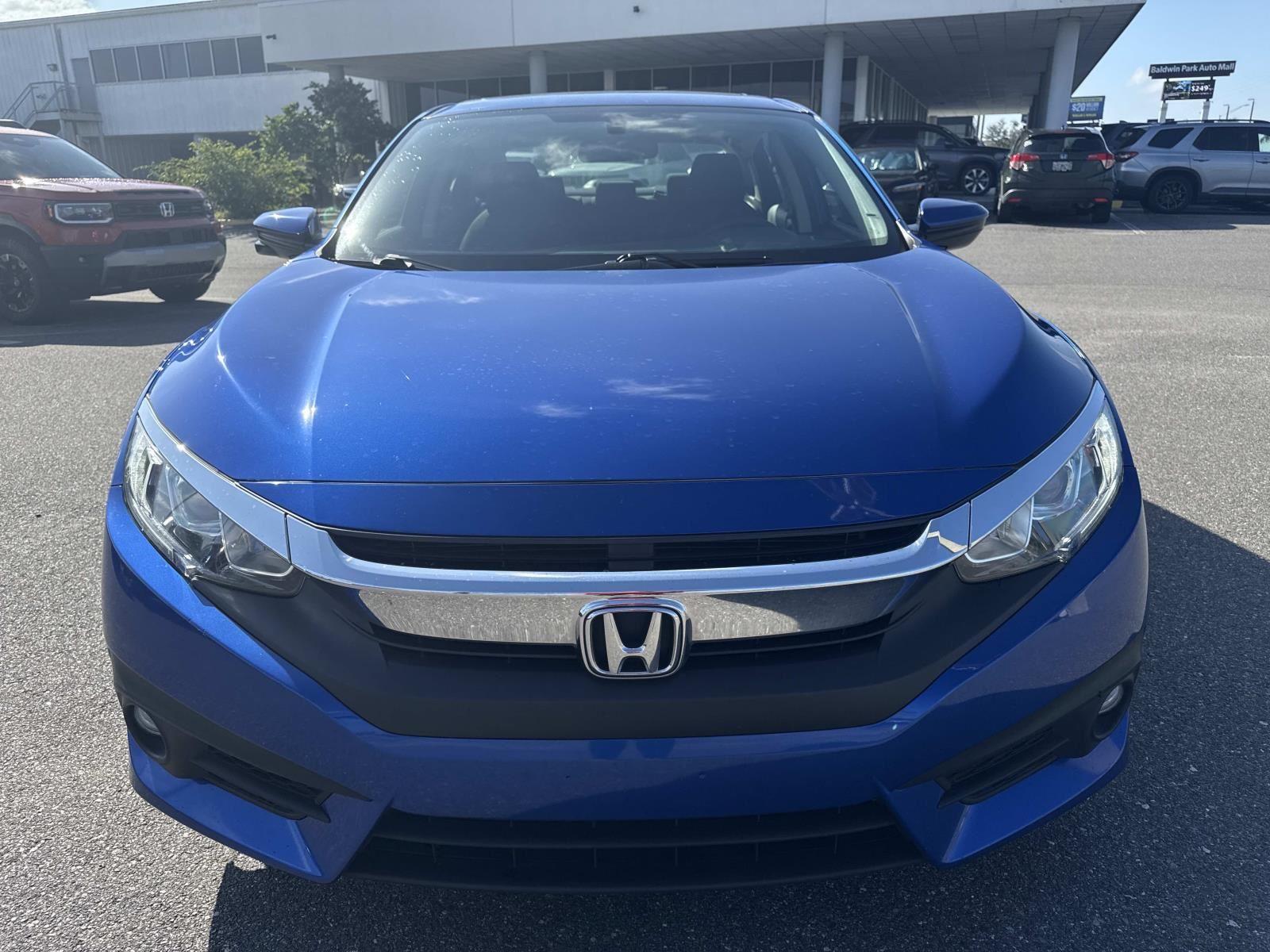 2018 Honda Civic EX-T photo 3