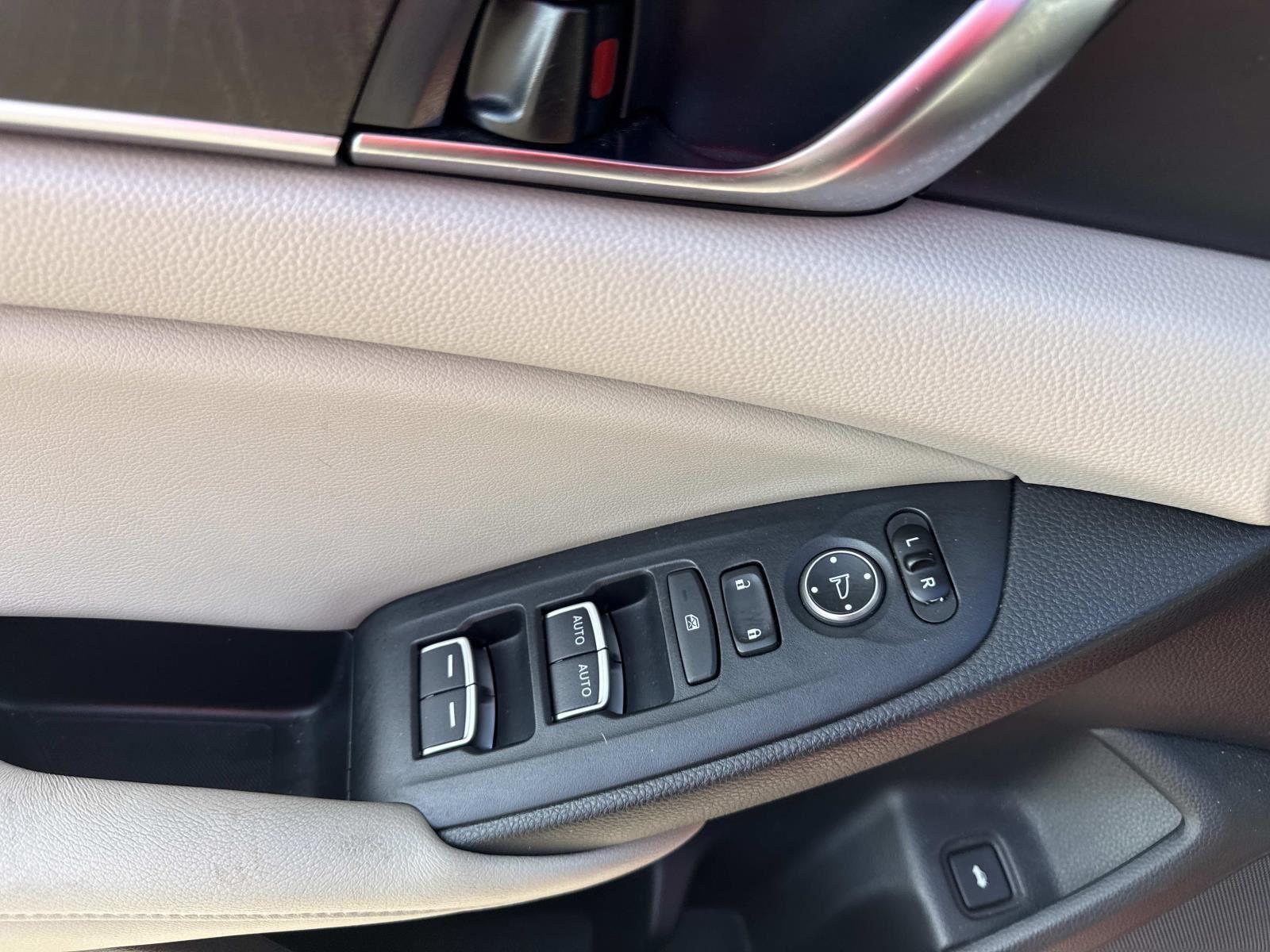 2018 Honda Accord EX 1.5T photo 8