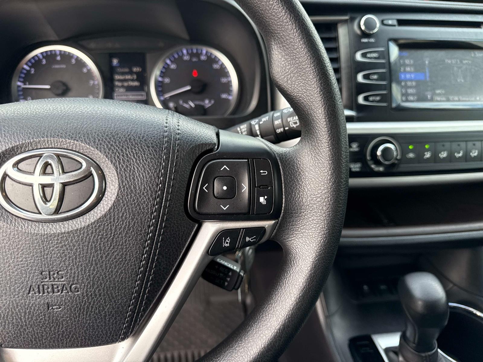 2017 Toyota Highlander LE