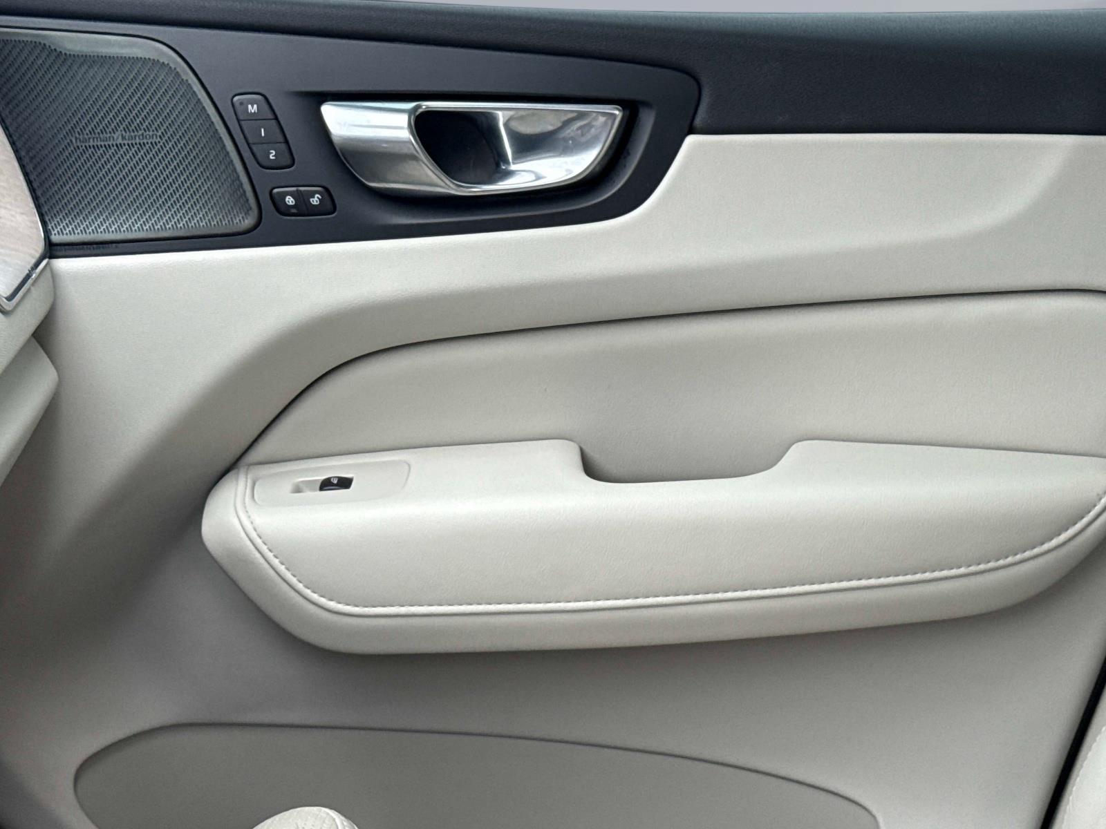 2021 Volvo XC60 Inscription