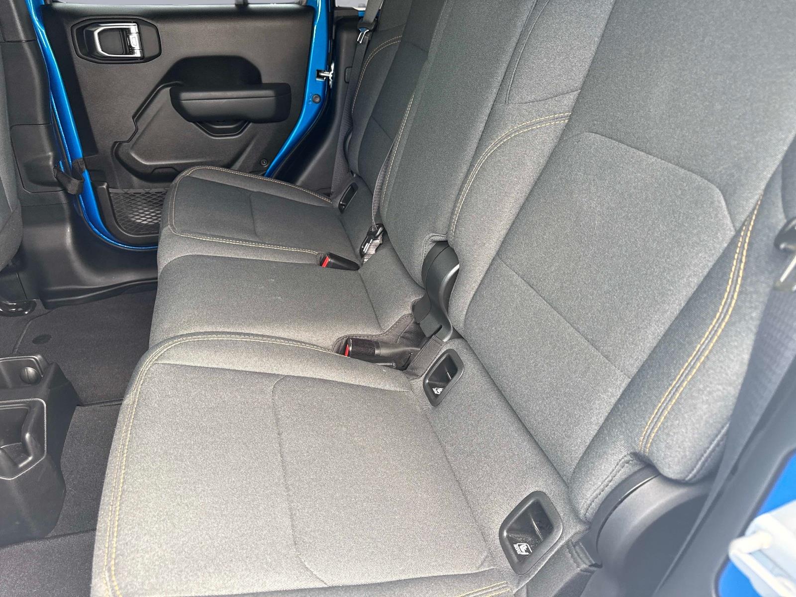 2025 Jeep Gladiator Nighthawk