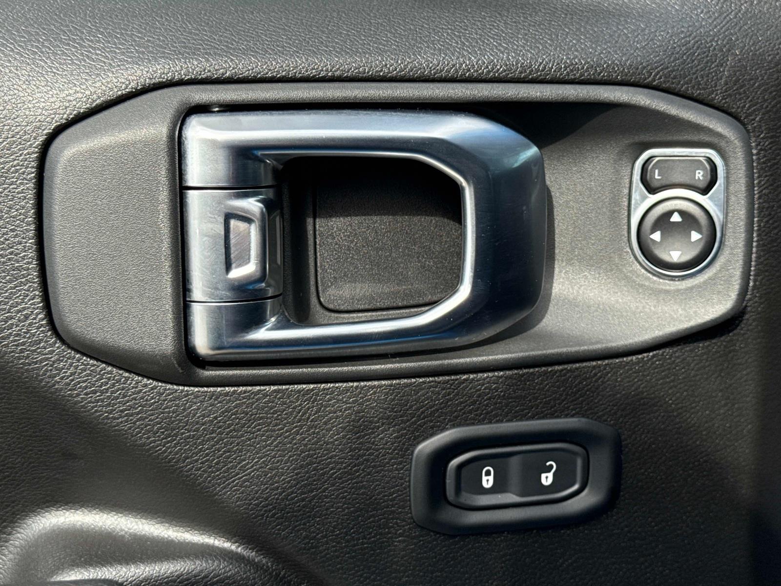 2025 Jeep Gladiator Nighthawk