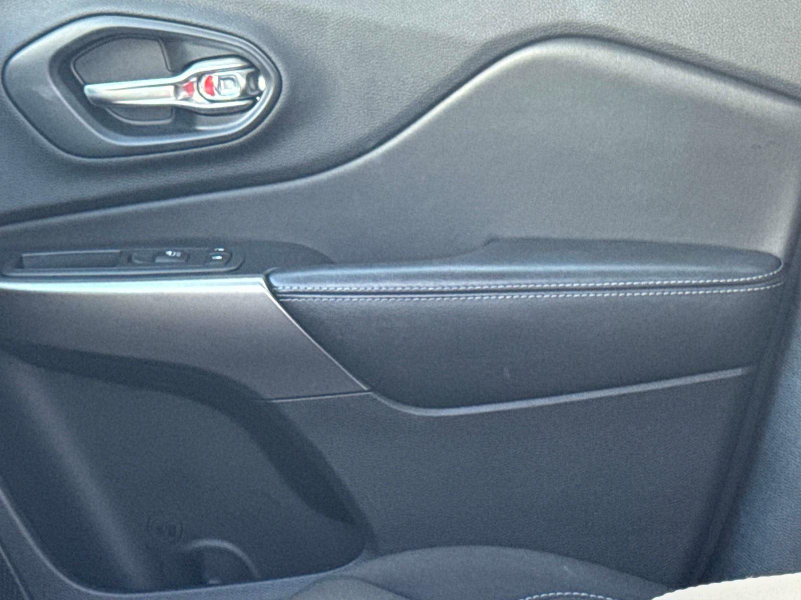 2020 Jeep Cherokee Latitude