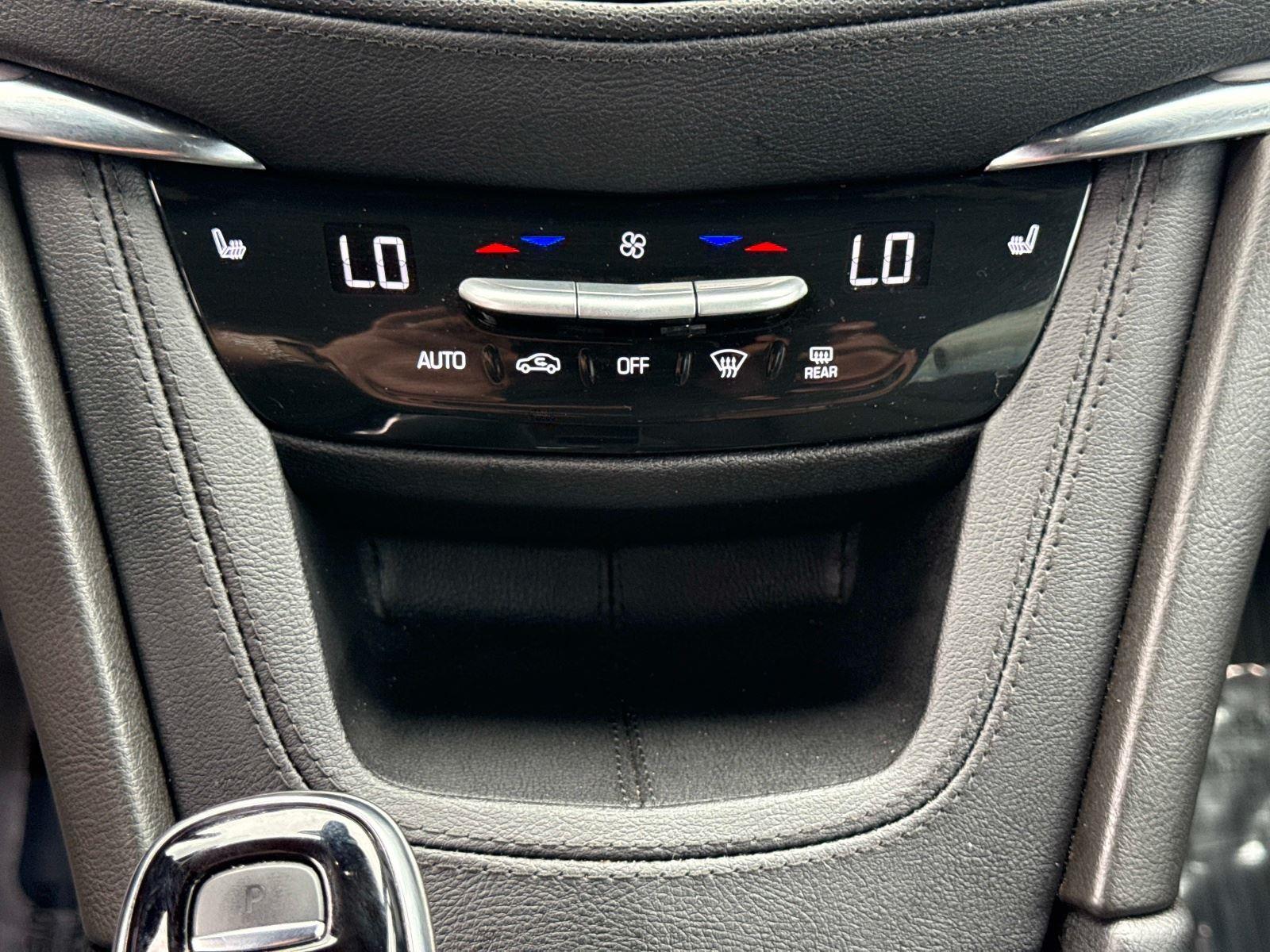 2023 Cadillac XT5 FWD Luxury