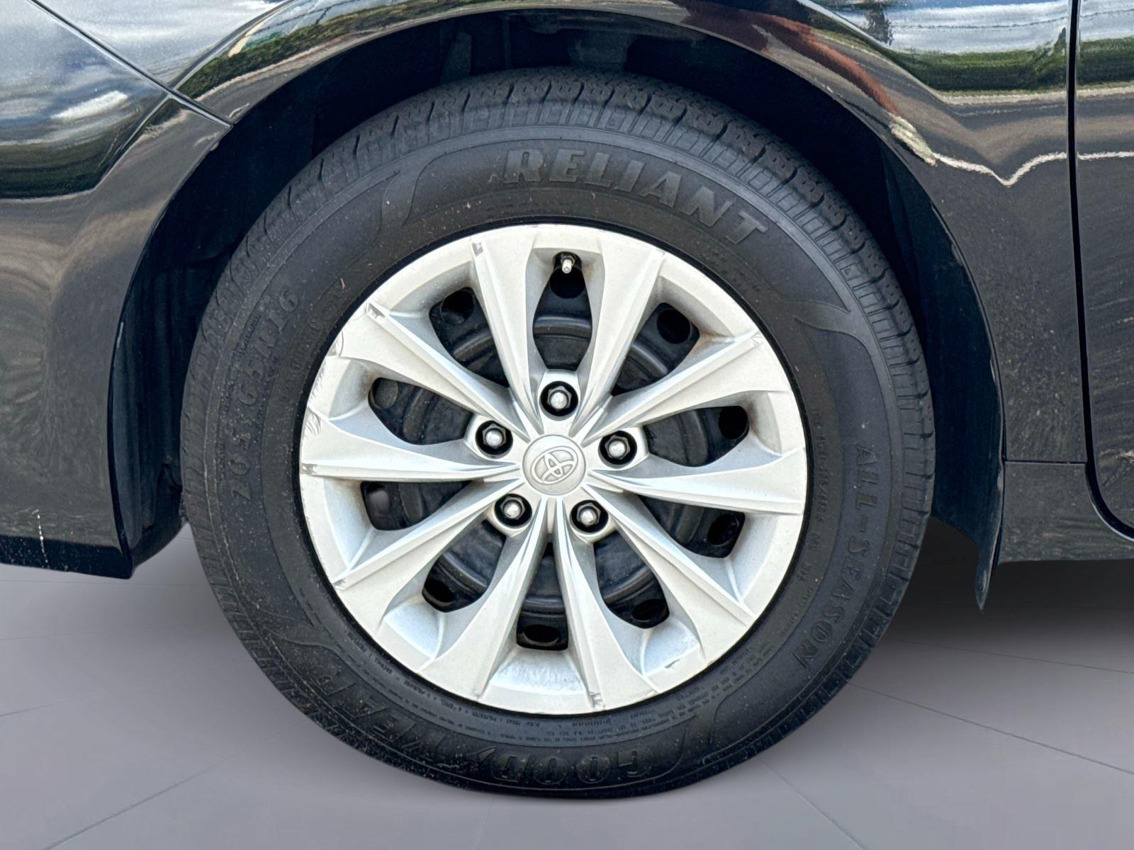 2017 Toyota Camry LE