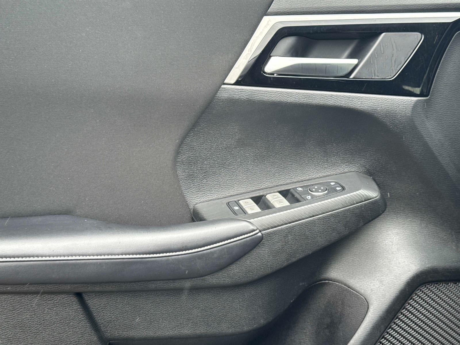 2024 Mitsubishi Outlander ES