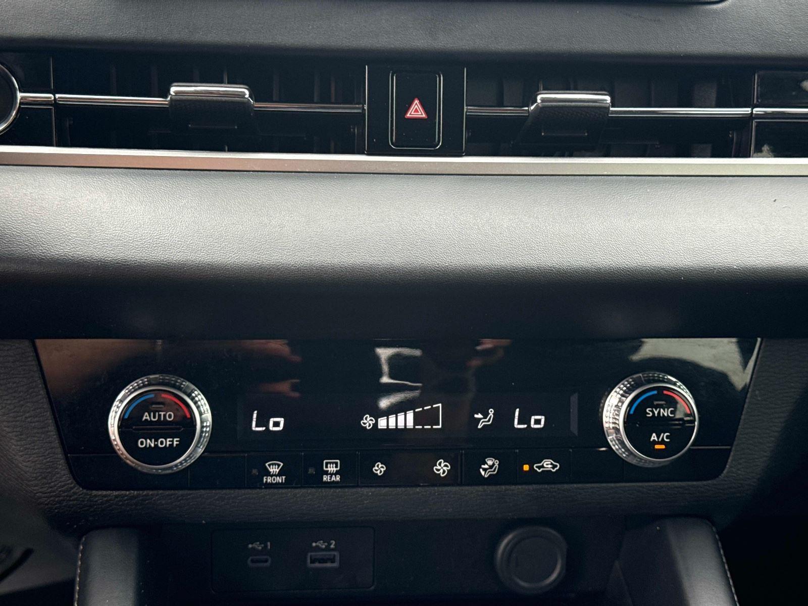 2024 Mitsubishi Outlander ES