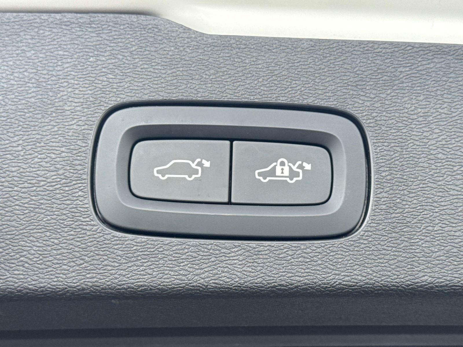 2025 Volvo V60 Cross Country Plus