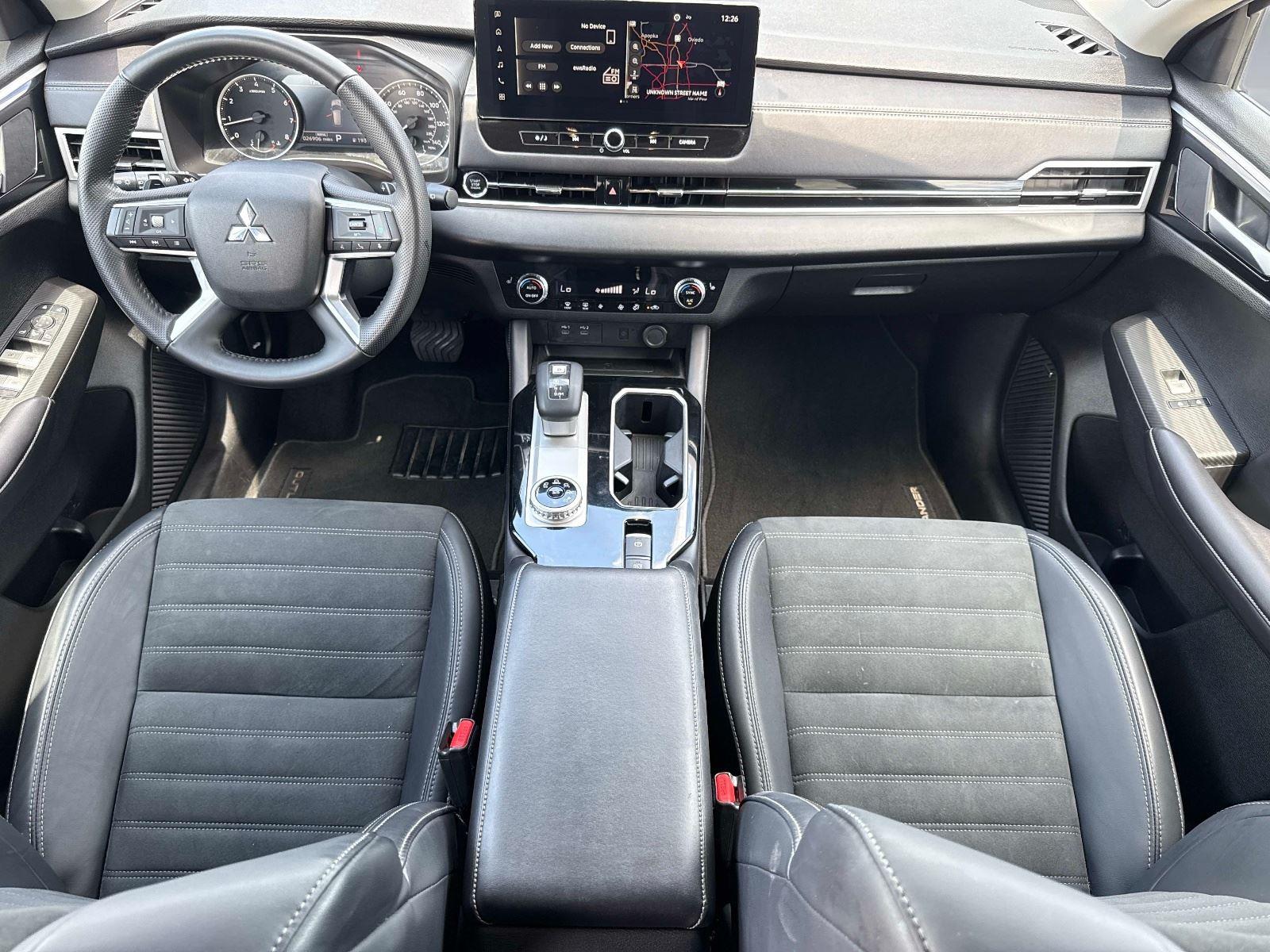 2025 Mitsubishi Outlander SE