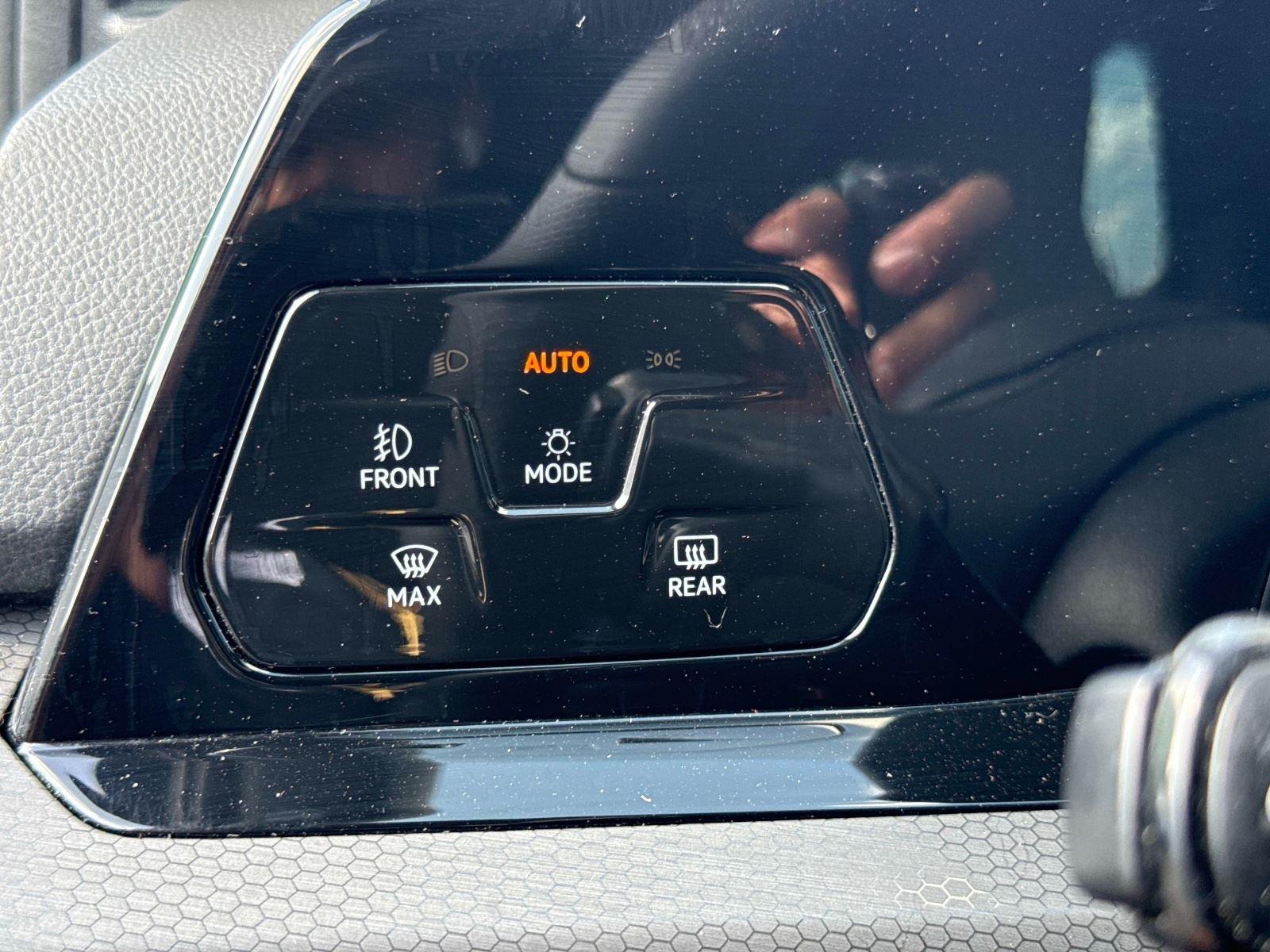 2022 Volkswagen Golf GTI SE