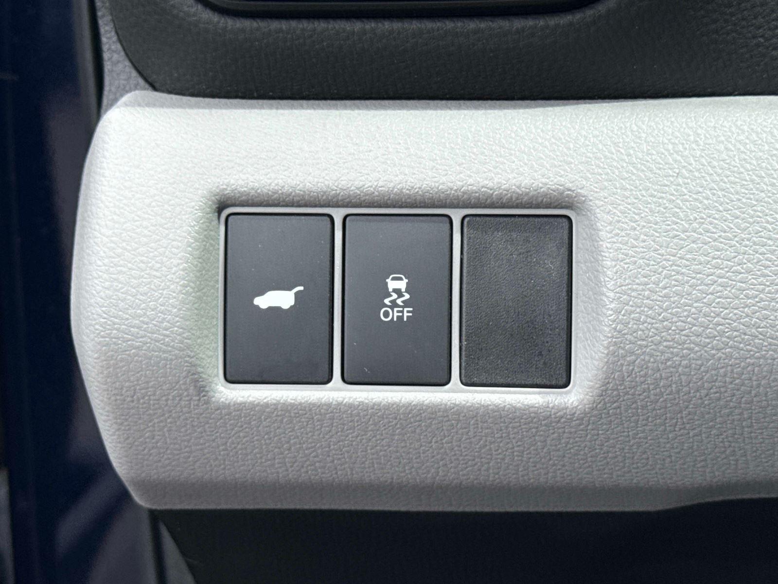 2023 Honda Pilot EX-L w/Rear Captain’s Chairs