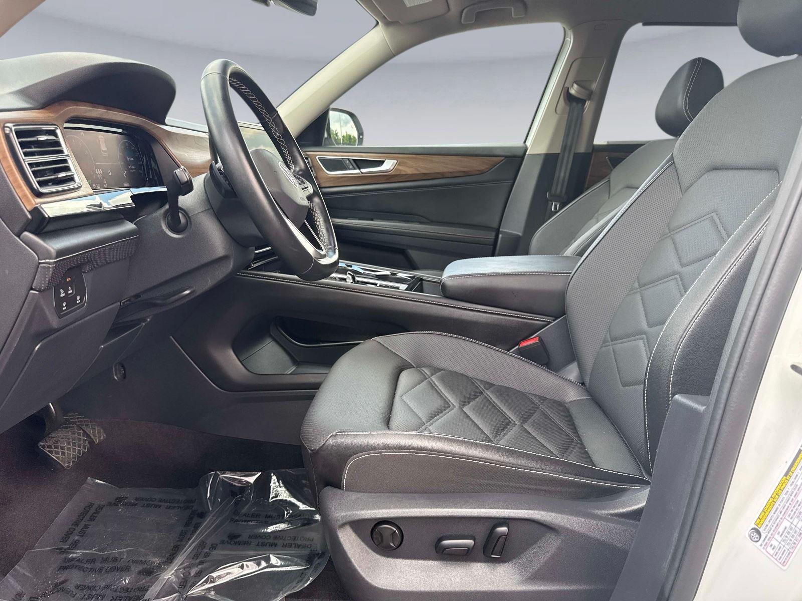 2025 Volkswagen Atlas 2.0T SE w/Technology