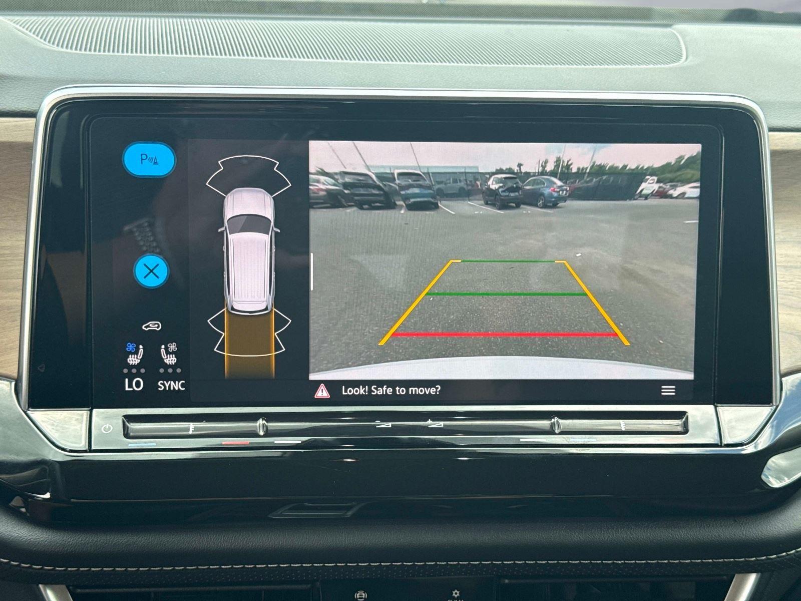 2025 Volkswagen Atlas 2.0T SE w/Technology