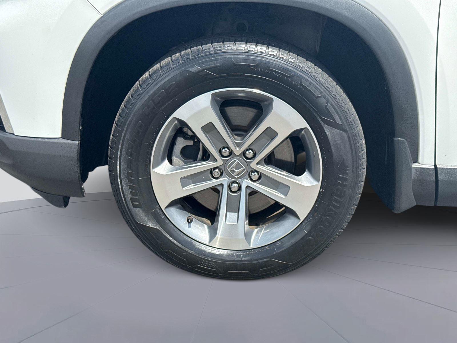 2024 Honda Pilot EX-L w/Rear Captain’s Chairs