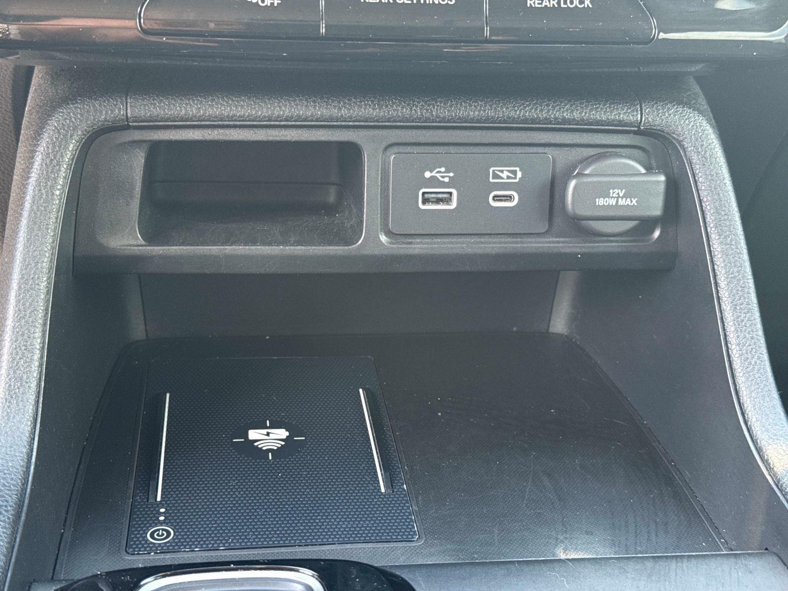 2024 Honda Pilot EX-L w/Rear Captain’s Chairs