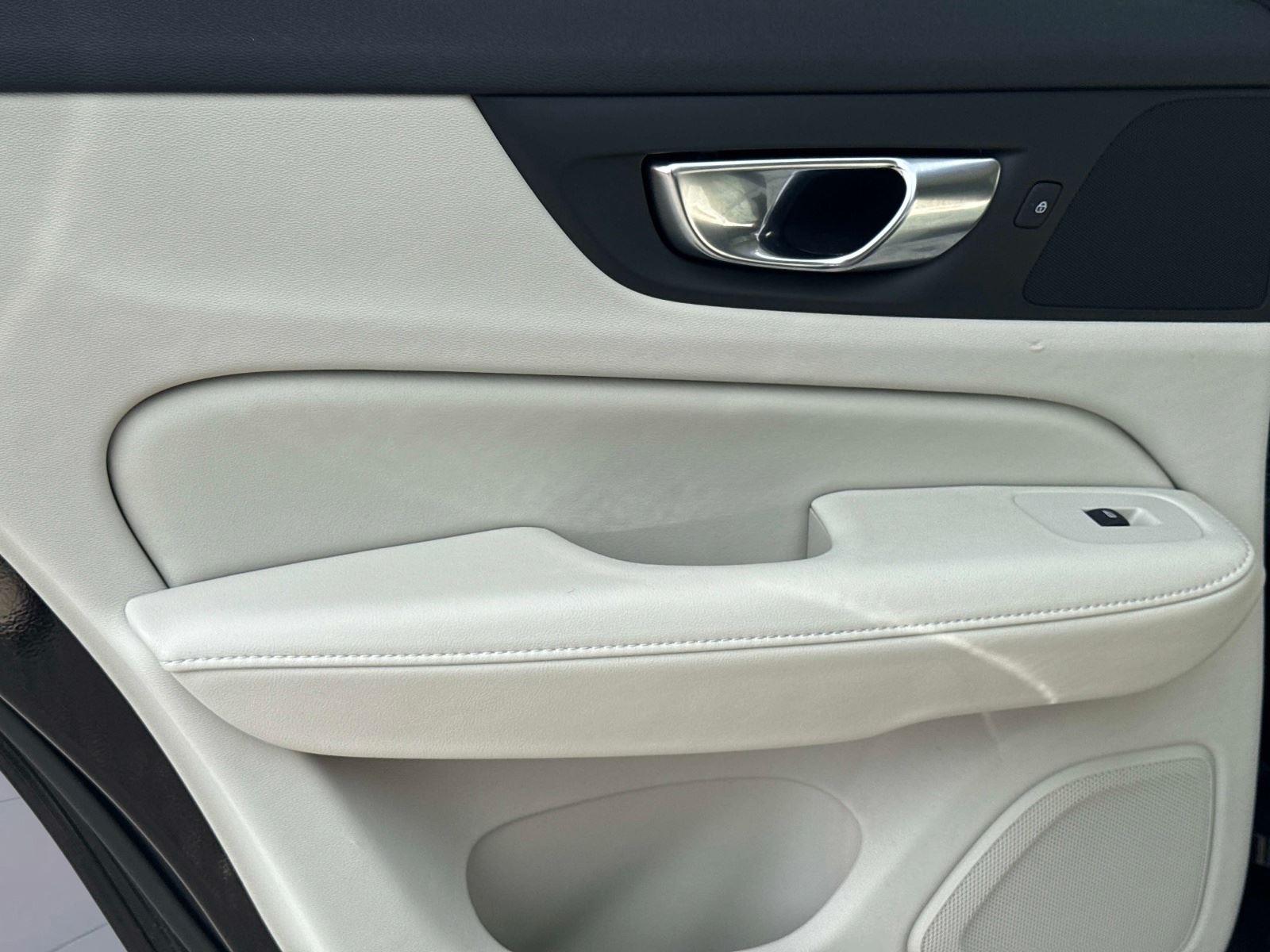 2025 Volvo V60 Cross Country Plus
