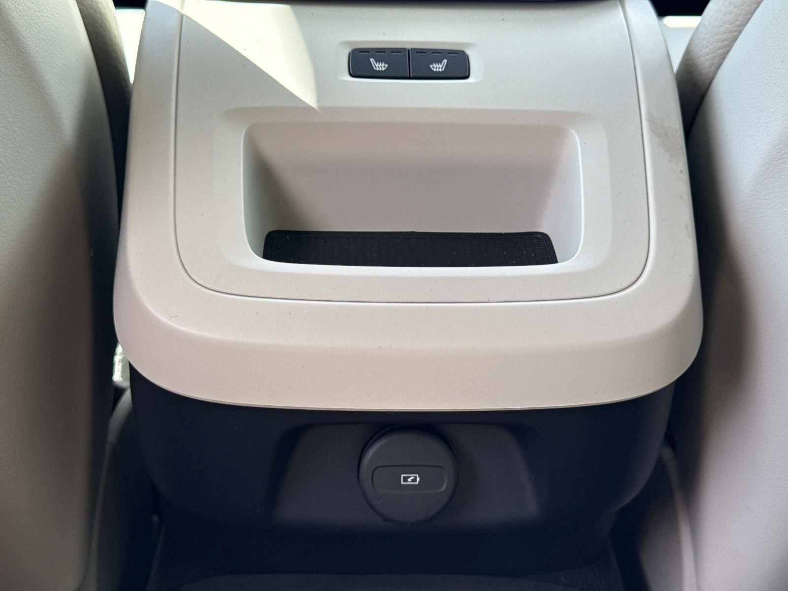 2025 Volvo V60 Cross Country Plus