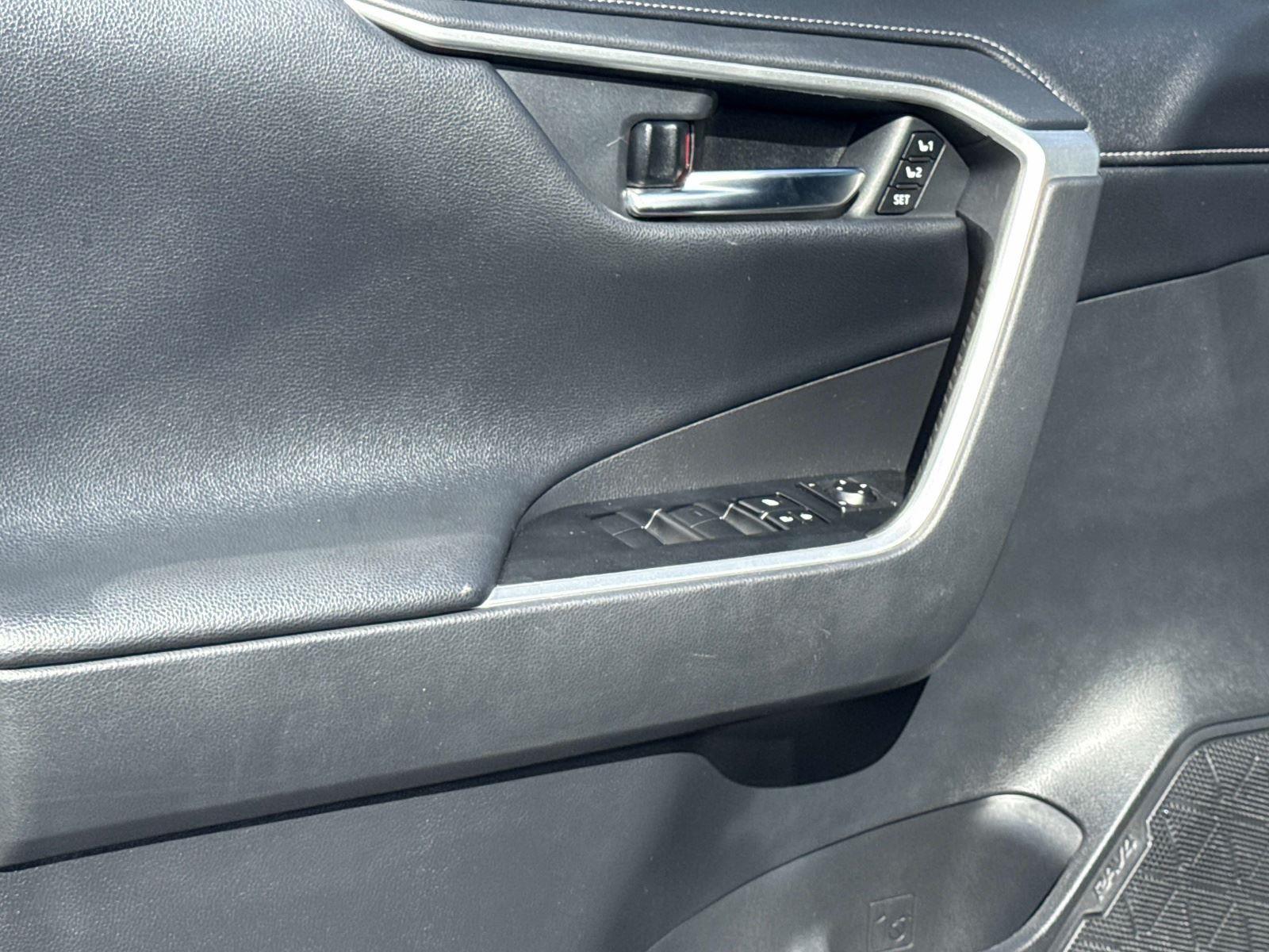 2020 Toyota RAV4 Limited