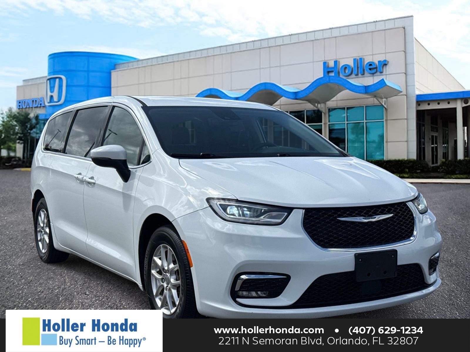 Bright White Clearcoat 2023 Chrysler Pacifica Minivan Front-Wheel Drive 9-Speed Automatic