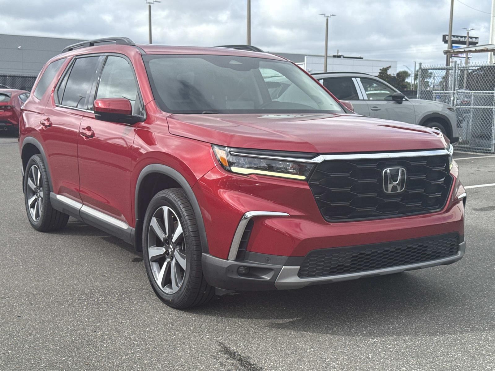 Radiant Red Metallic II 2023 Honda Pilot SUV / Crossover Front-Wheel Drive Automatic