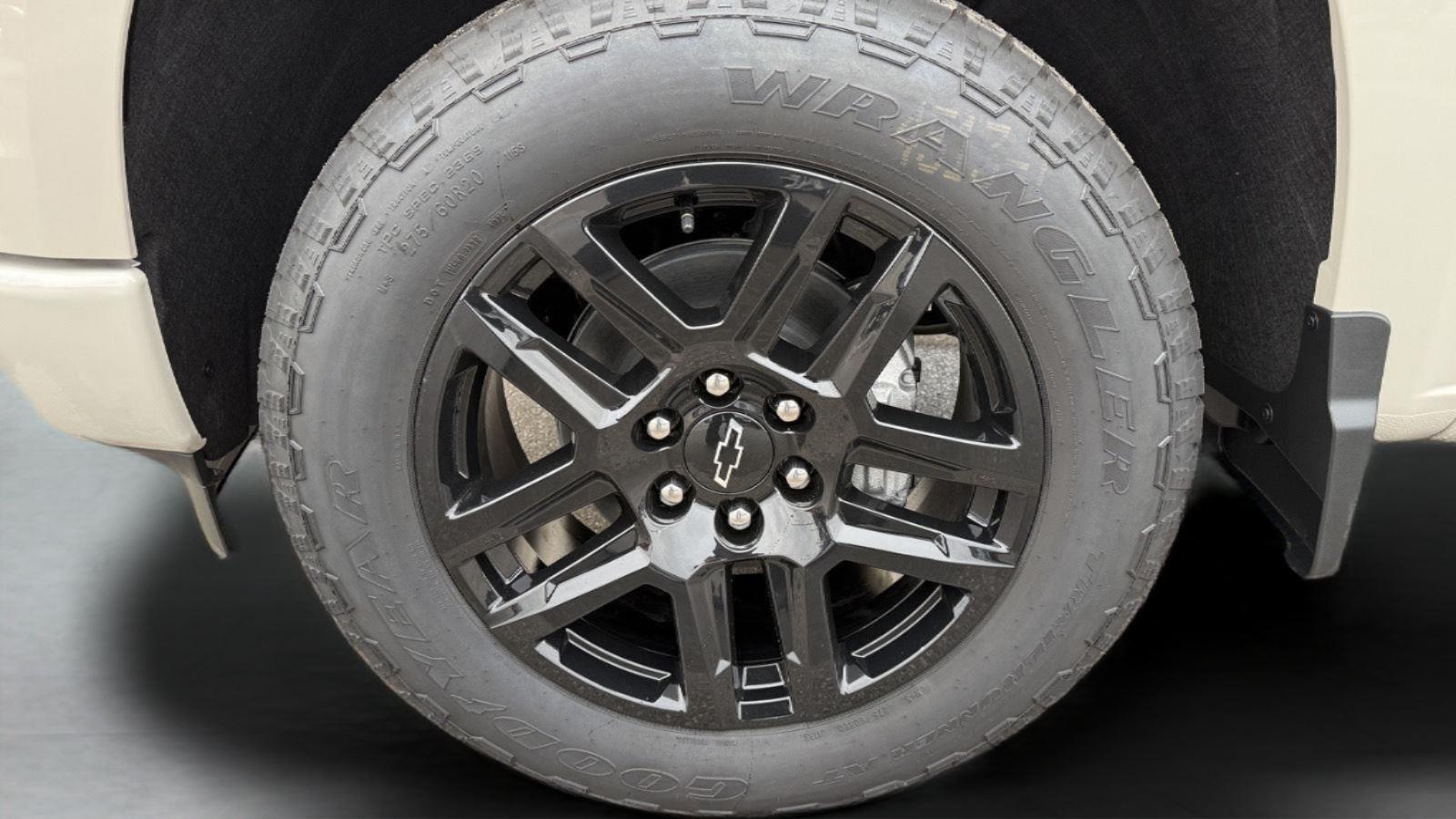 2026 Chevrolet Silverado 1500 Custom Crew Cab 4WD