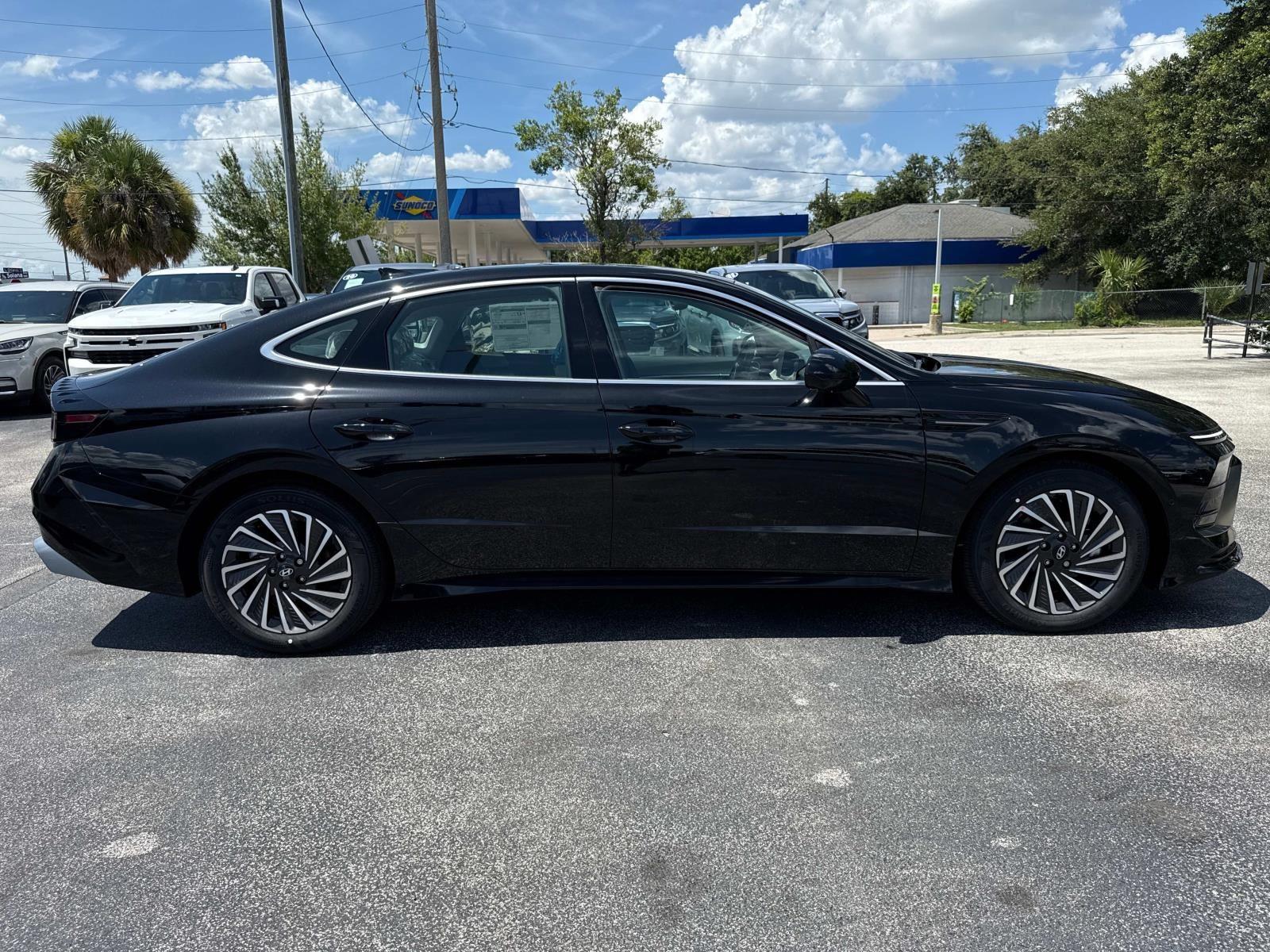 2025 Hyundai Sonata Hybrid Limited