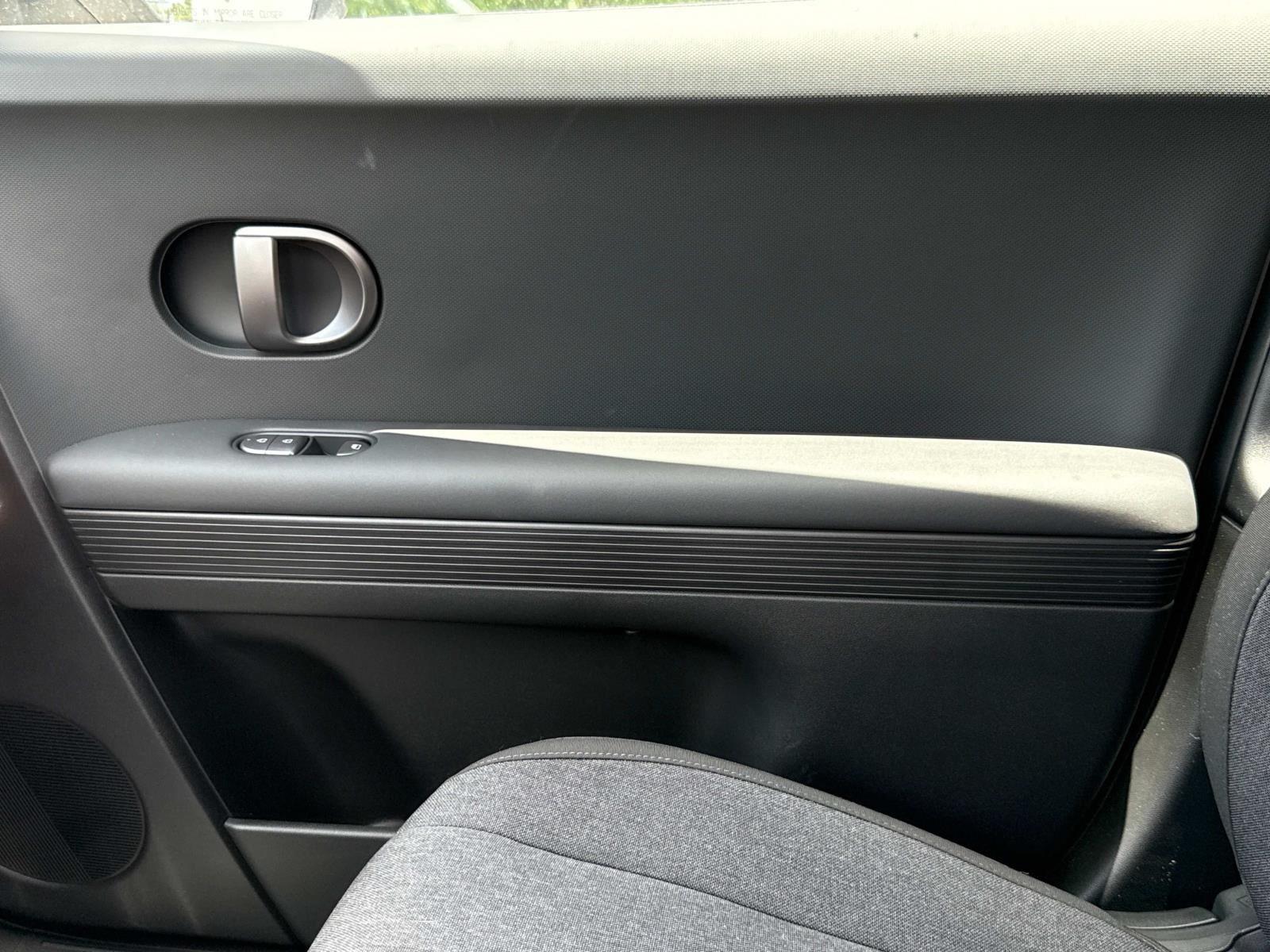 2025 Hyundai IONIQ 5 SE