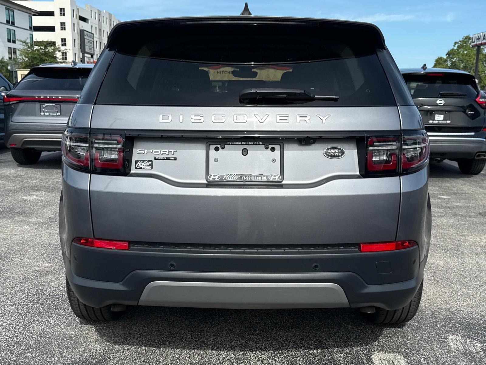 2020 Land Rover Discovery Sport SE photo 3