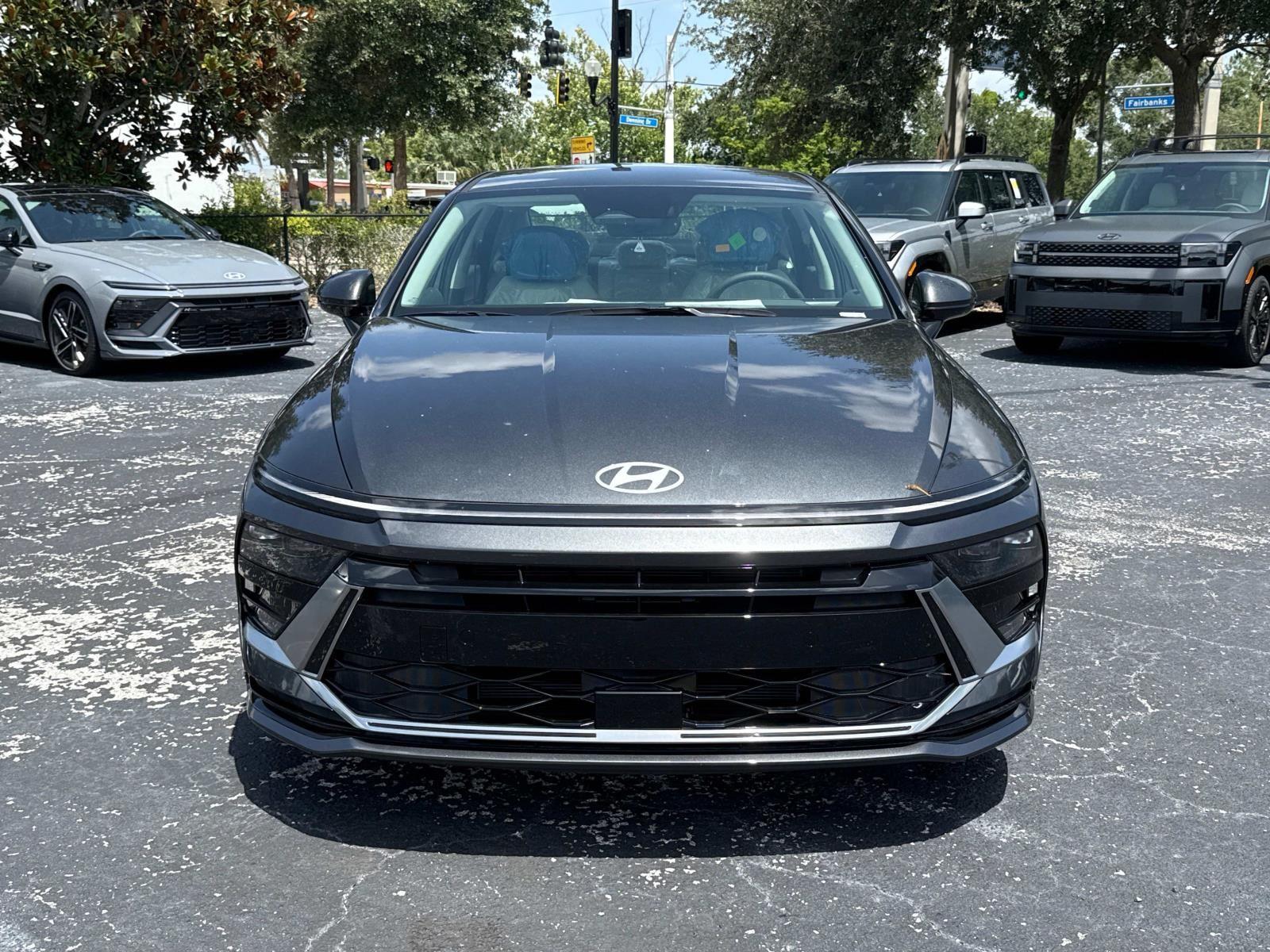 2025 Hyundai Sonata Hybrid SEL photo 4