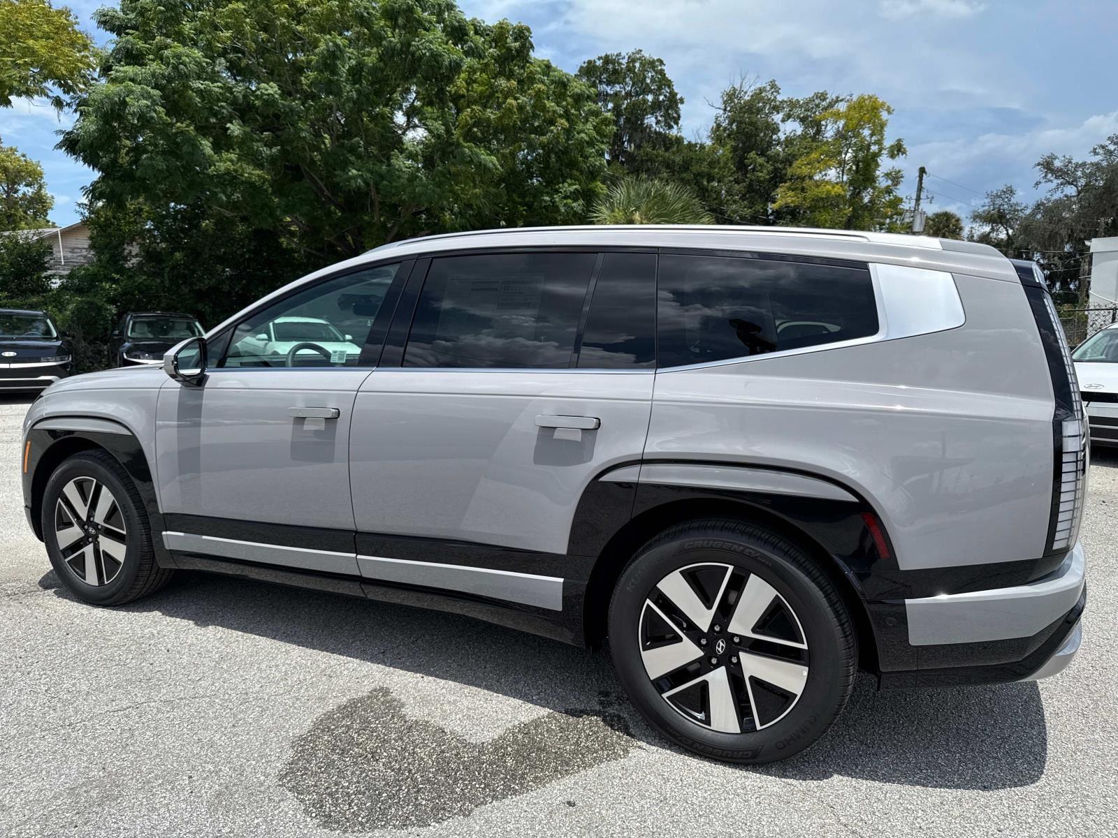 2026 Hyundai Ioniq SEL photo 4