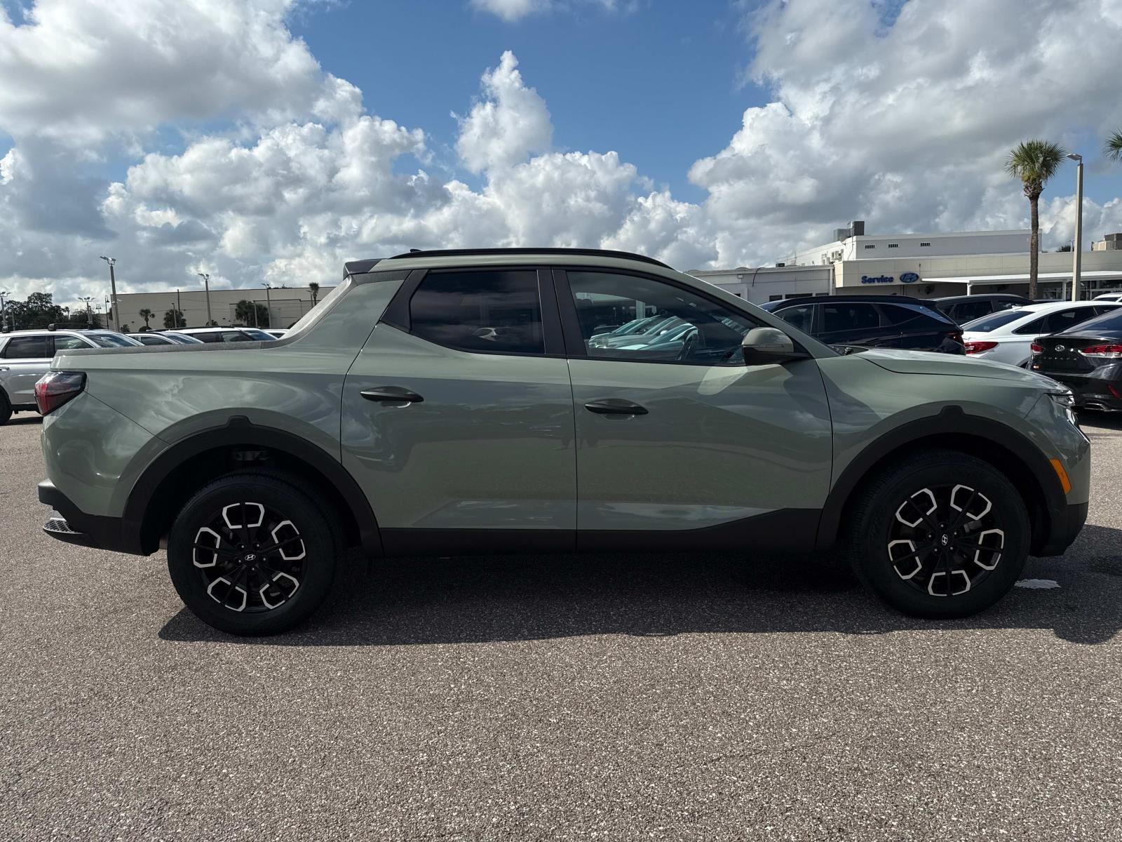 2024 Hyundai Santa Cruz SEL photo 2