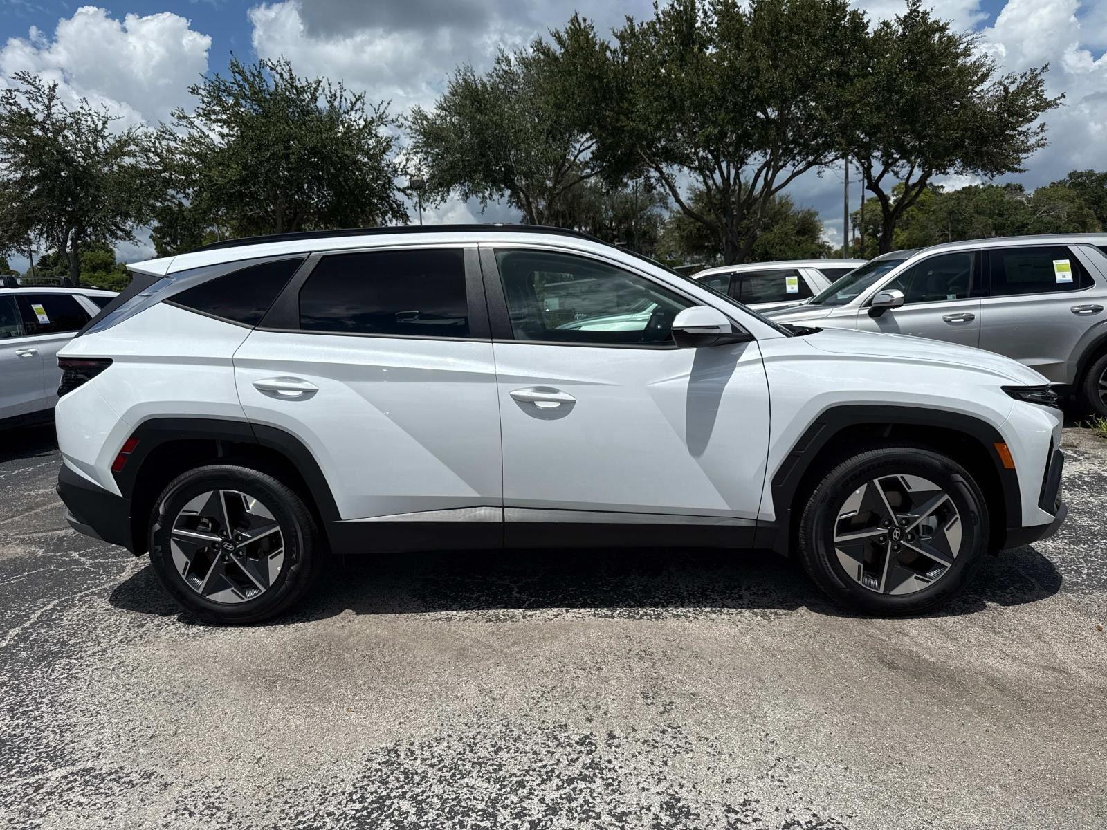 2025 Hyundai Tucson Hybrid SEL Convenience photo 2