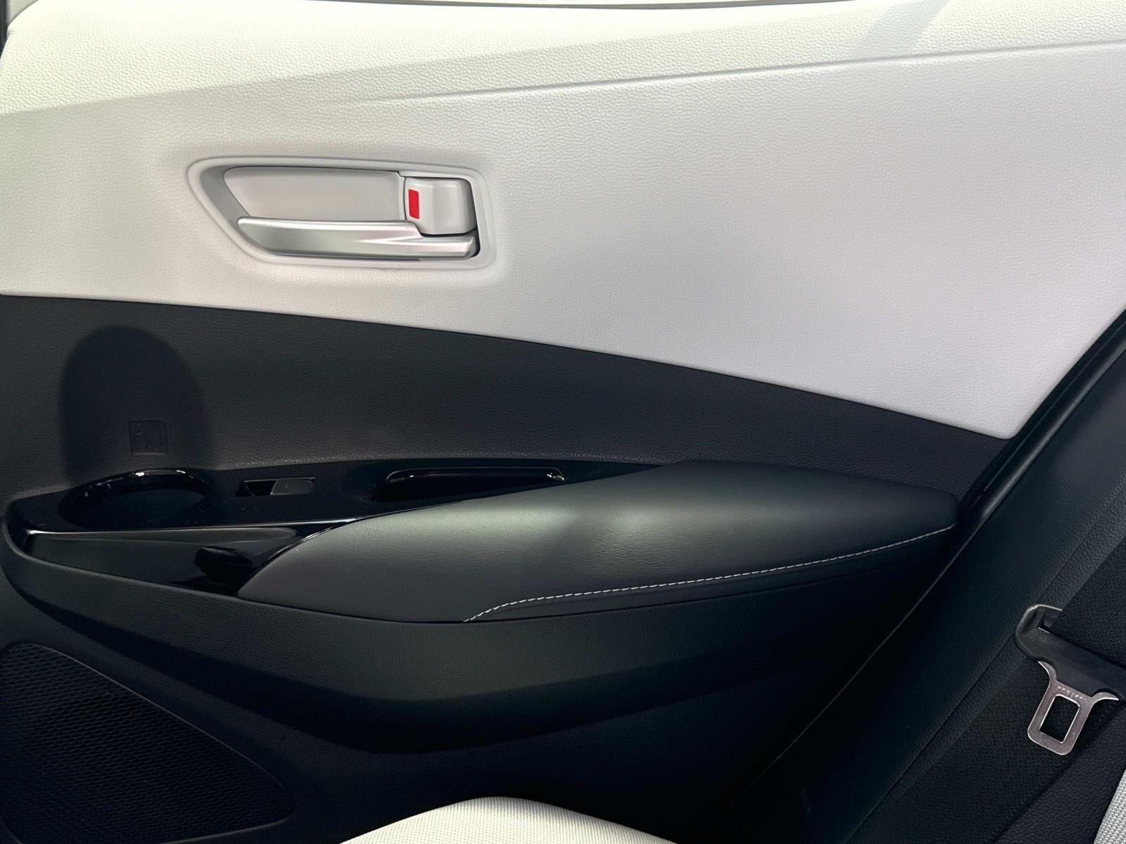 2021 Toyota Corolla Hatchback SE