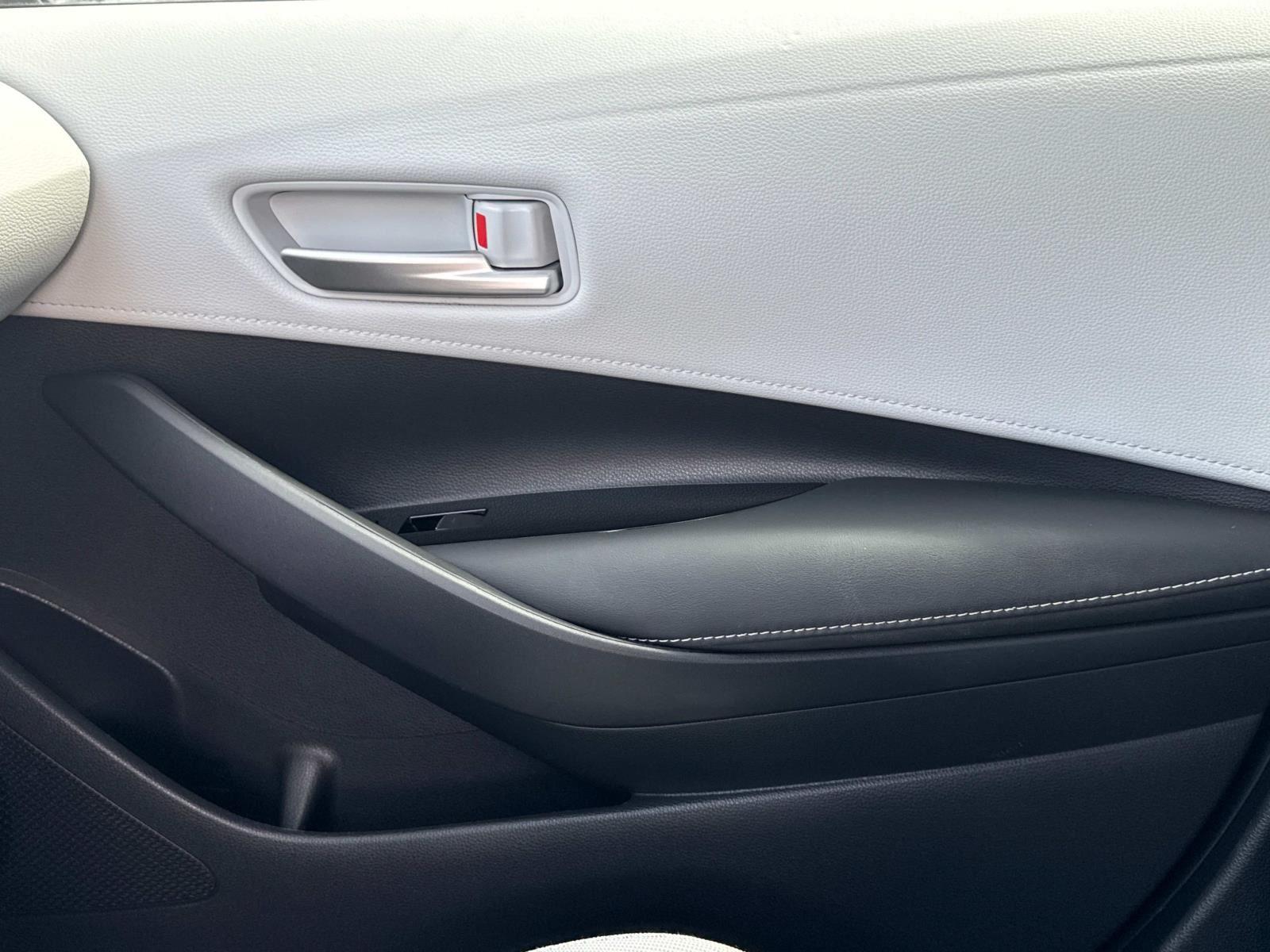 2021 Toyota Corolla Hatchback SE