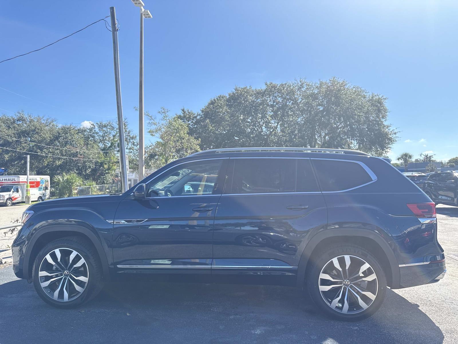 2022 Volkswagen Atlas 3.6L V6 SEL Premium R-Line
