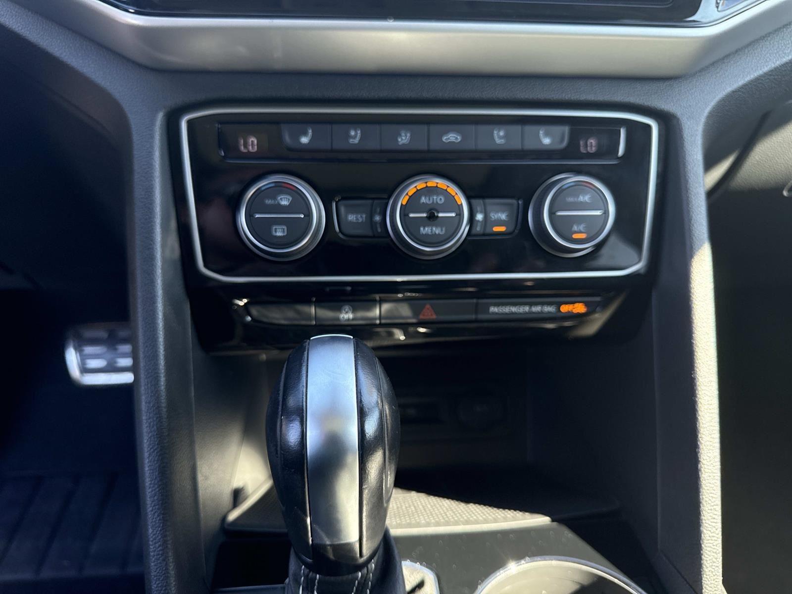 2022 Volkswagen Atlas 3.6L V6 SEL Premium R-Line