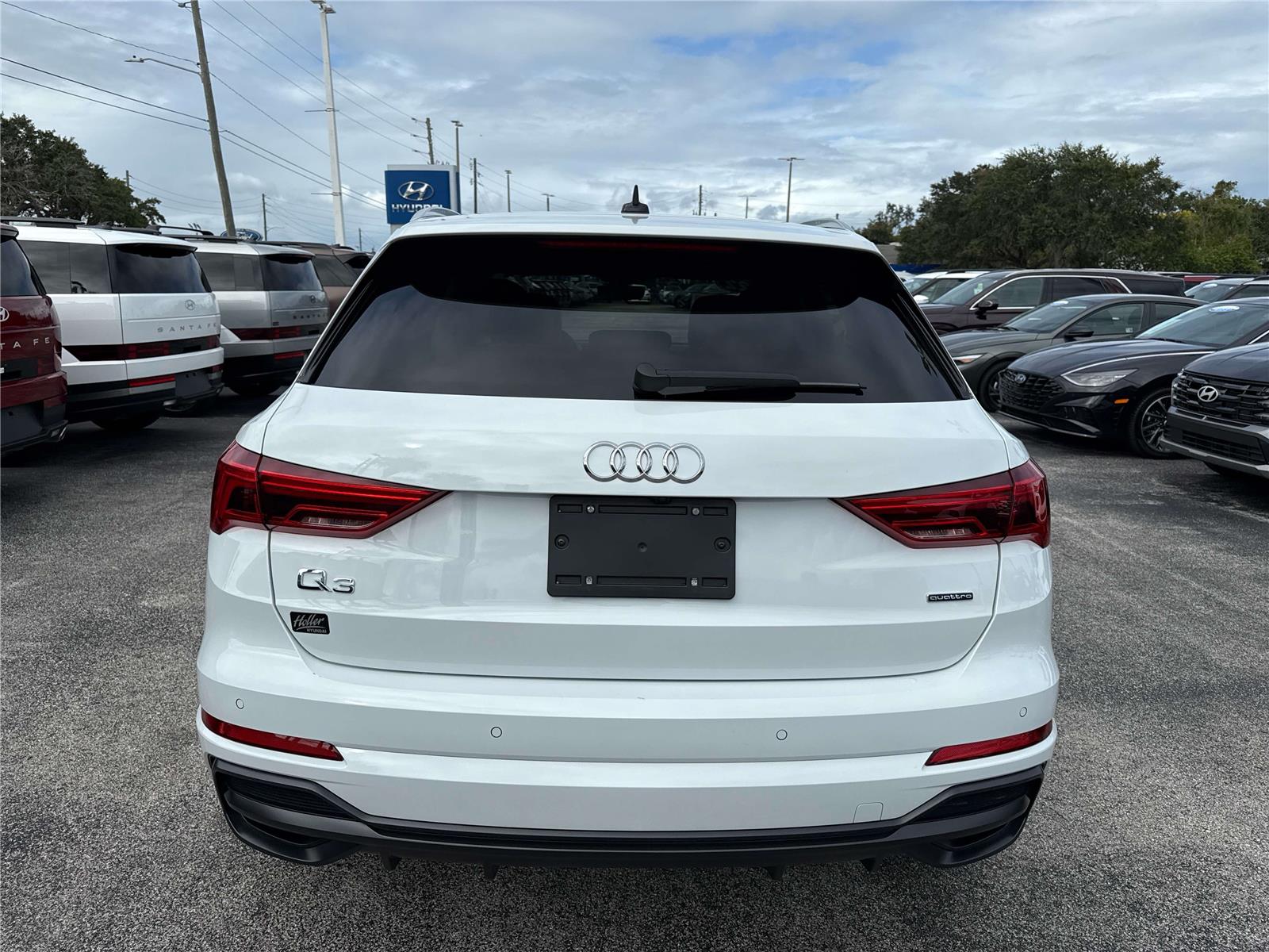 2022 Audi Q3 S line Premium Plus photo 2