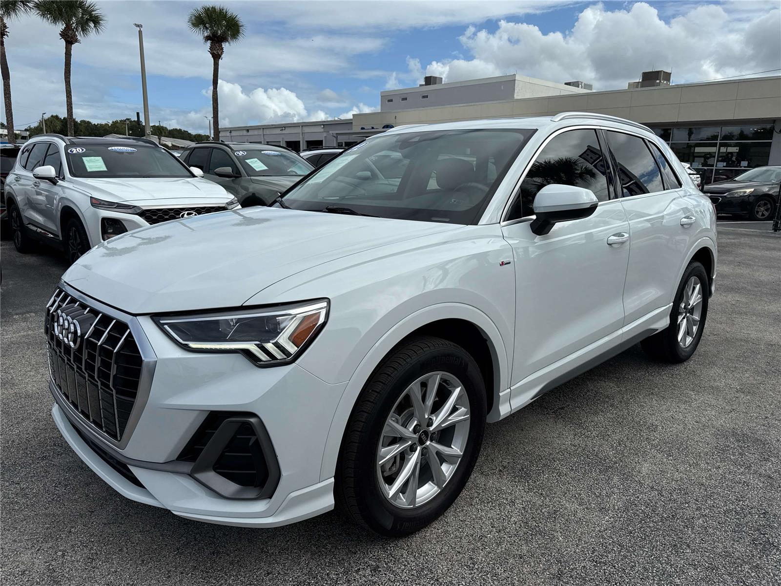 2022 Audi Q3 S line Premium Plus photo 5