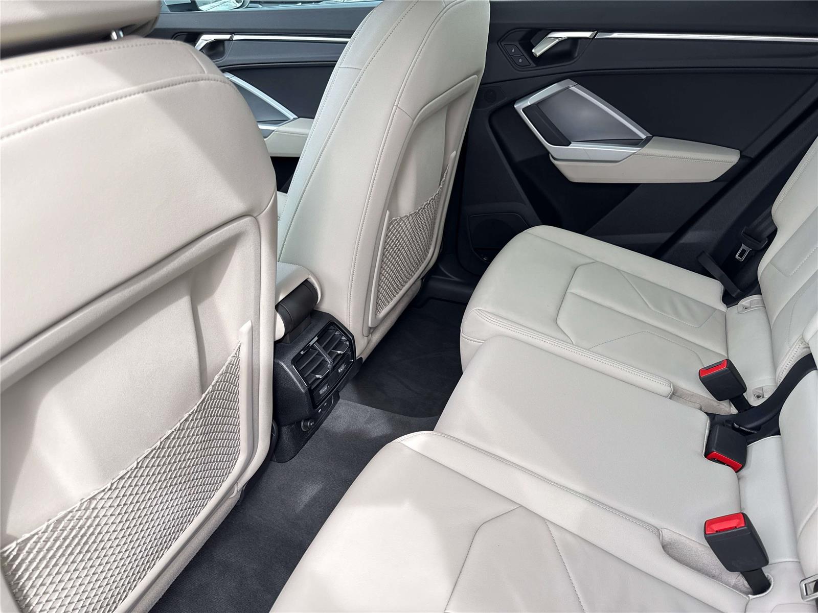 2022 Audi Q3 S line Premium Plus photo 9